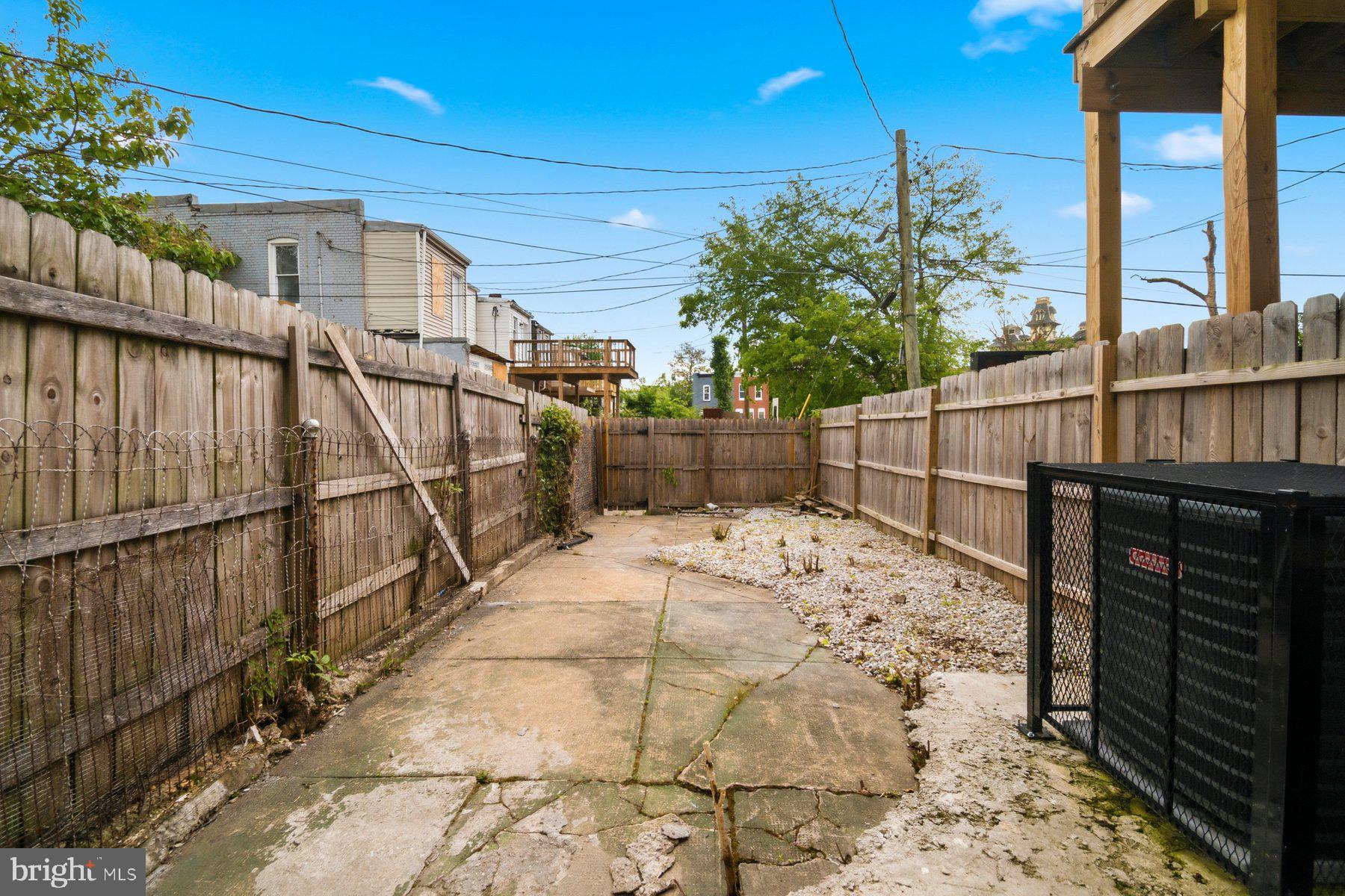 EAST BALTIMORE MIDWAY - Residential