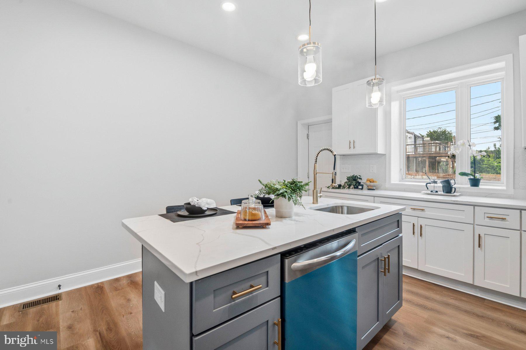 EAST BALTIMORE MIDWAY - Residential