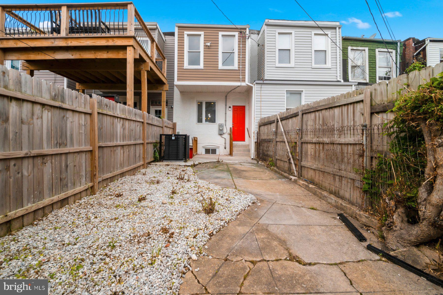 EAST BALTIMORE MIDWAY - Residential