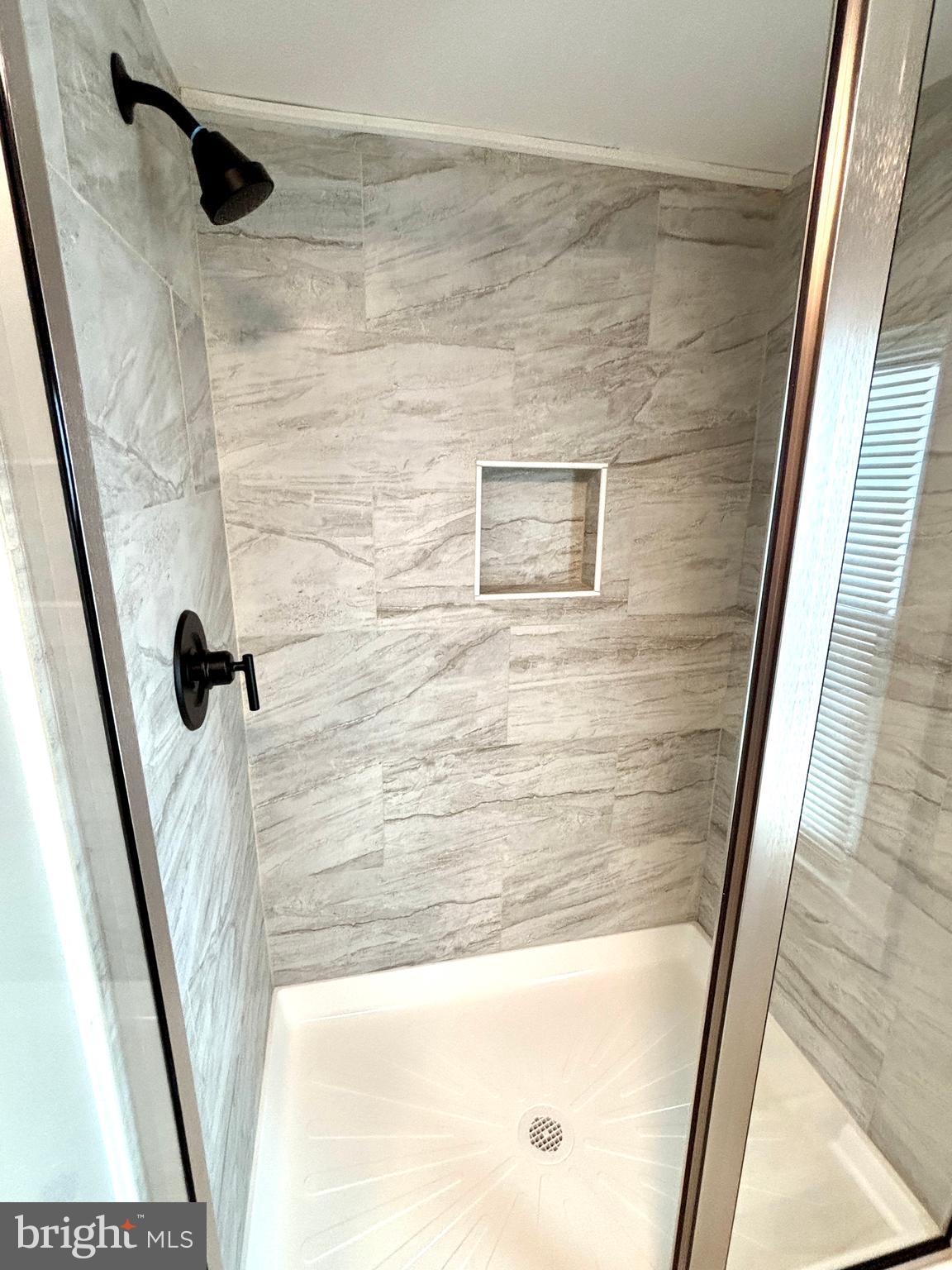 CHARLES TOWN - Residential Lease