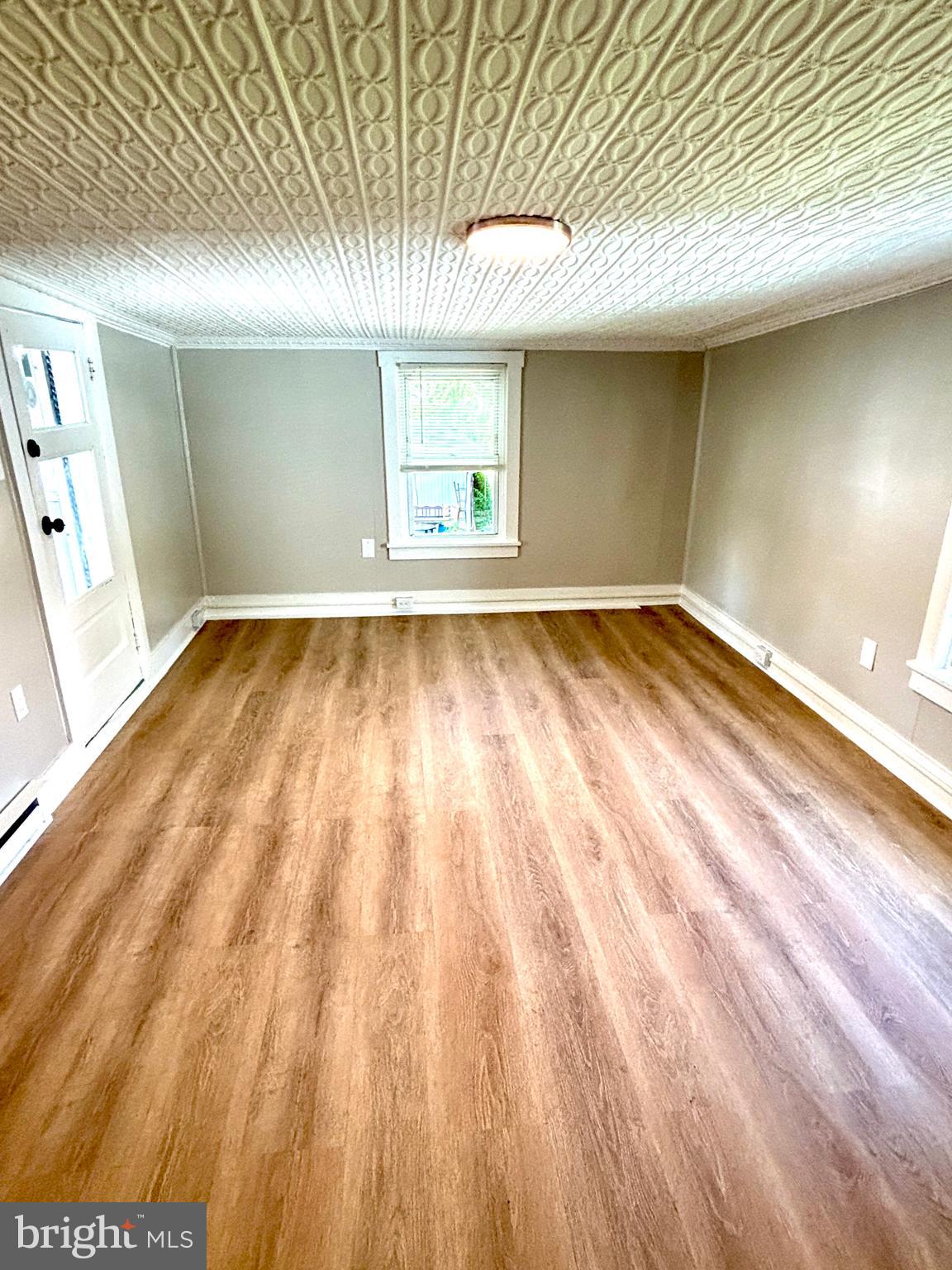 CHARLES TOWN - Residential Lease