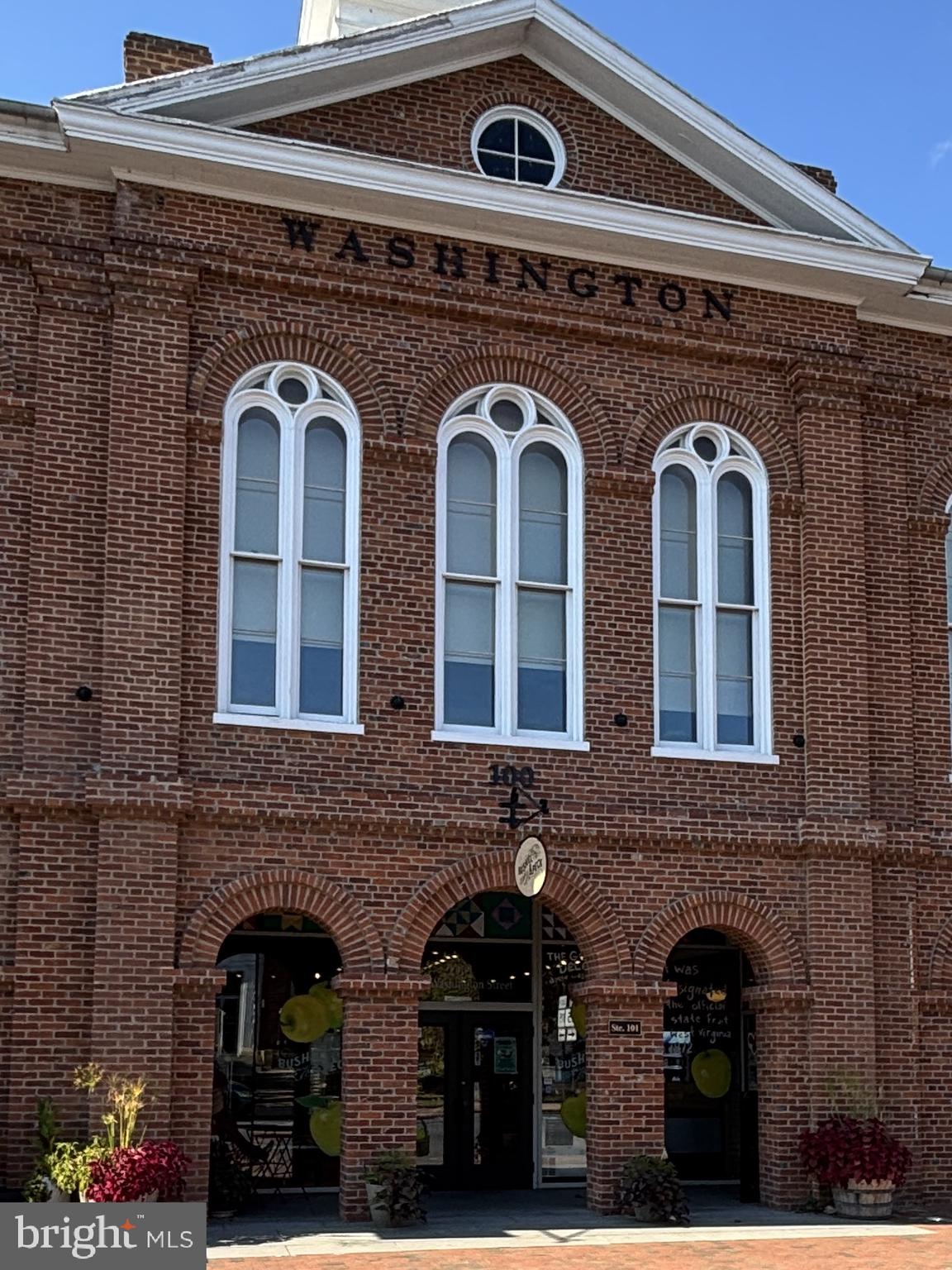 CHARLES TOWN - Residential Lease