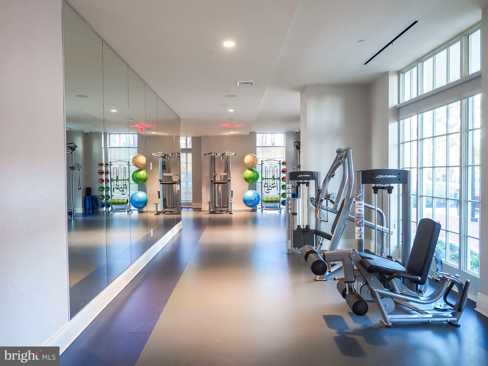 THE SIGNET - Residential