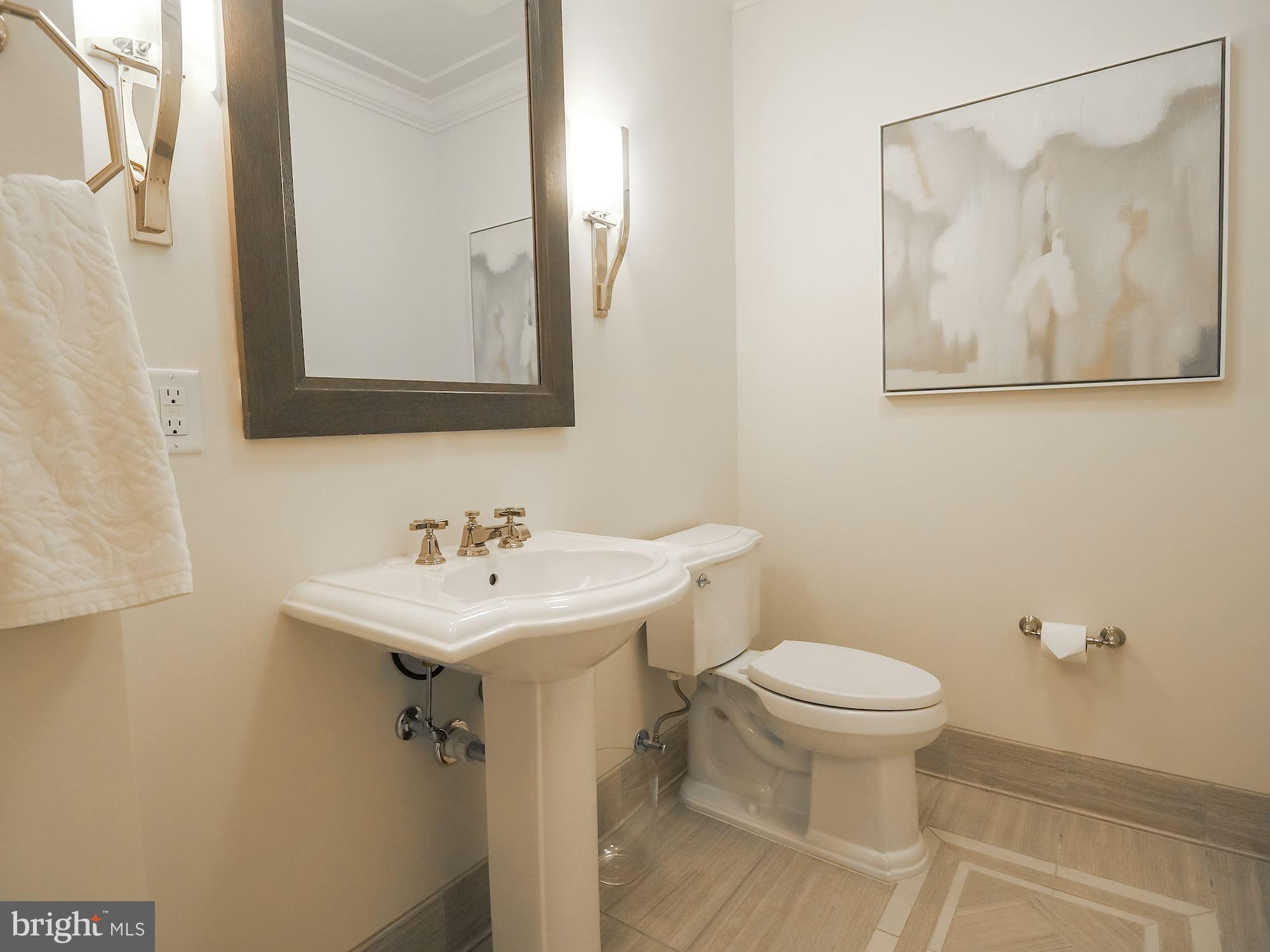 THE SIGNET - Residential