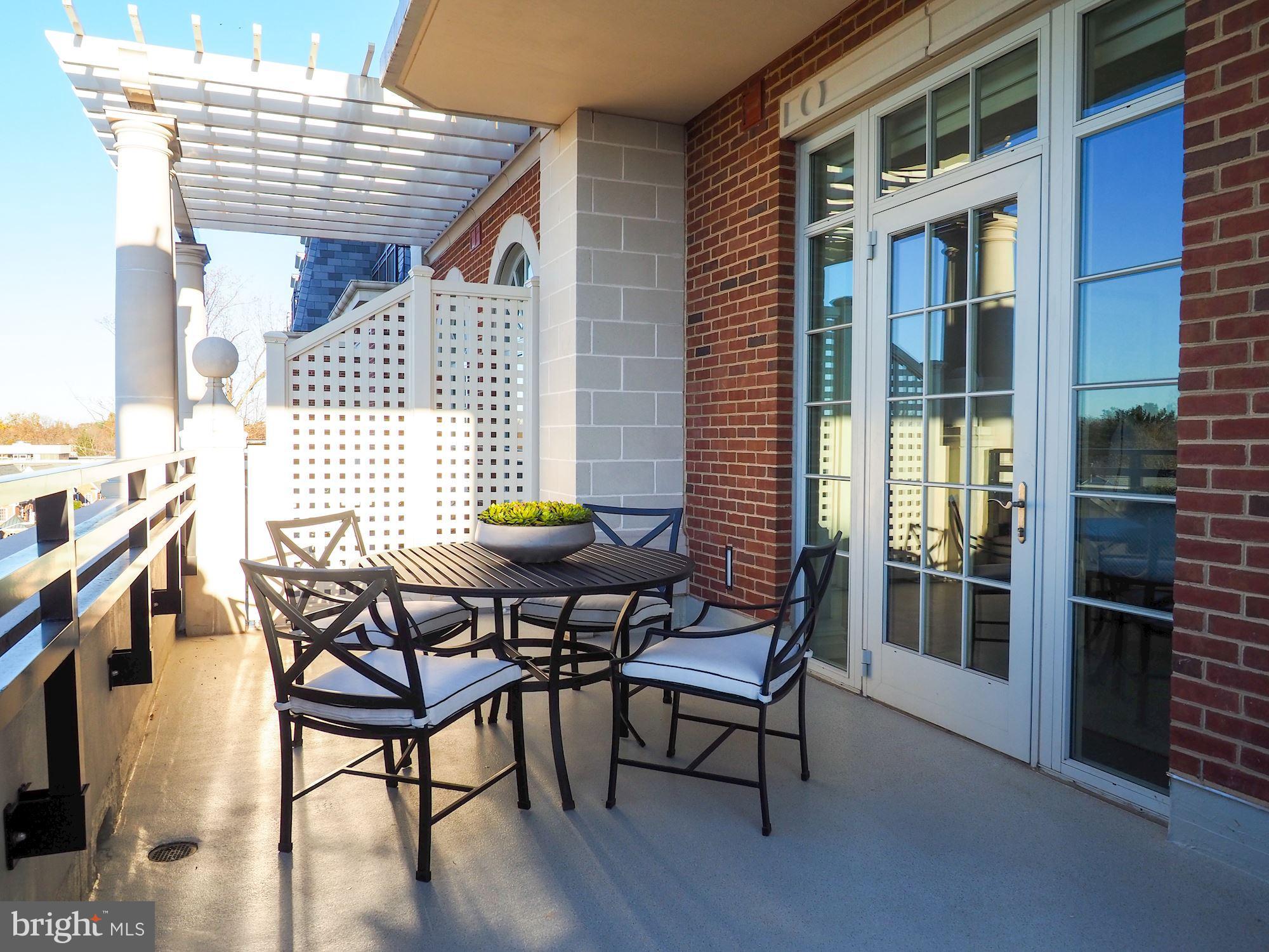 THE SIGNET - Residential