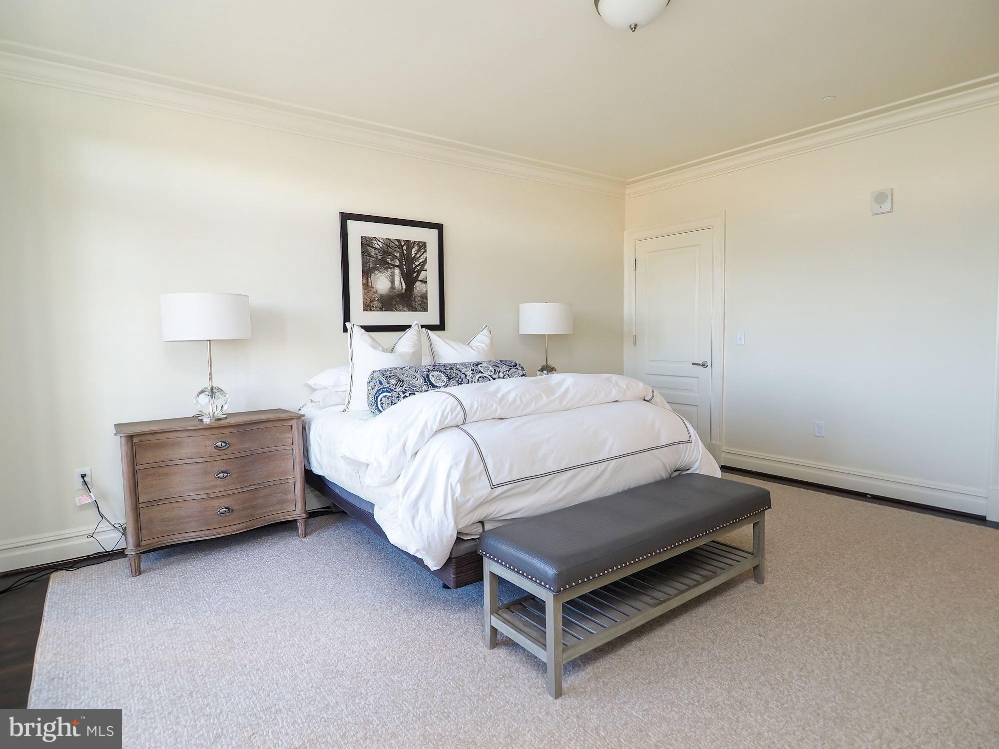 THE SIGNET - Residential