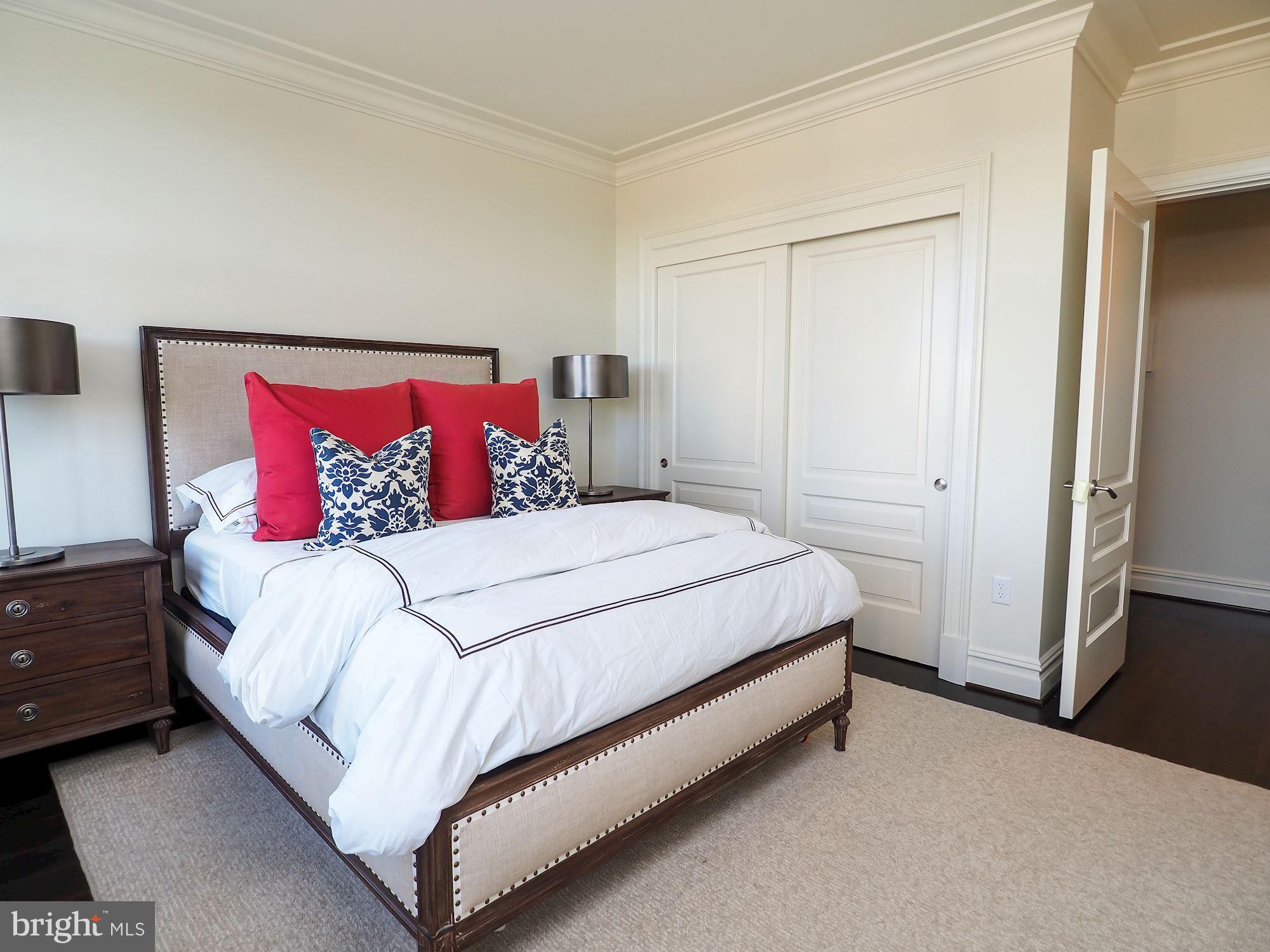 THE SIGNET - Residential