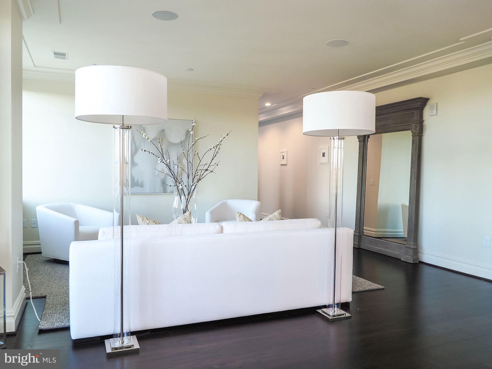 THE SIGNET - Residential