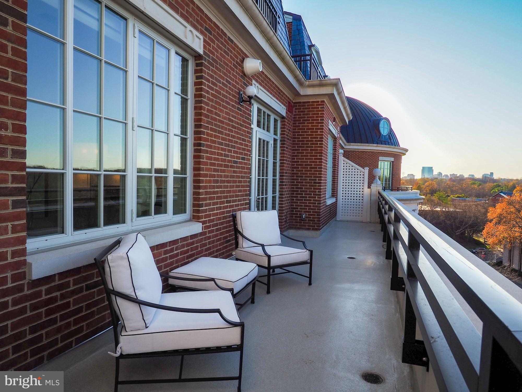 THE SIGNET - Residential