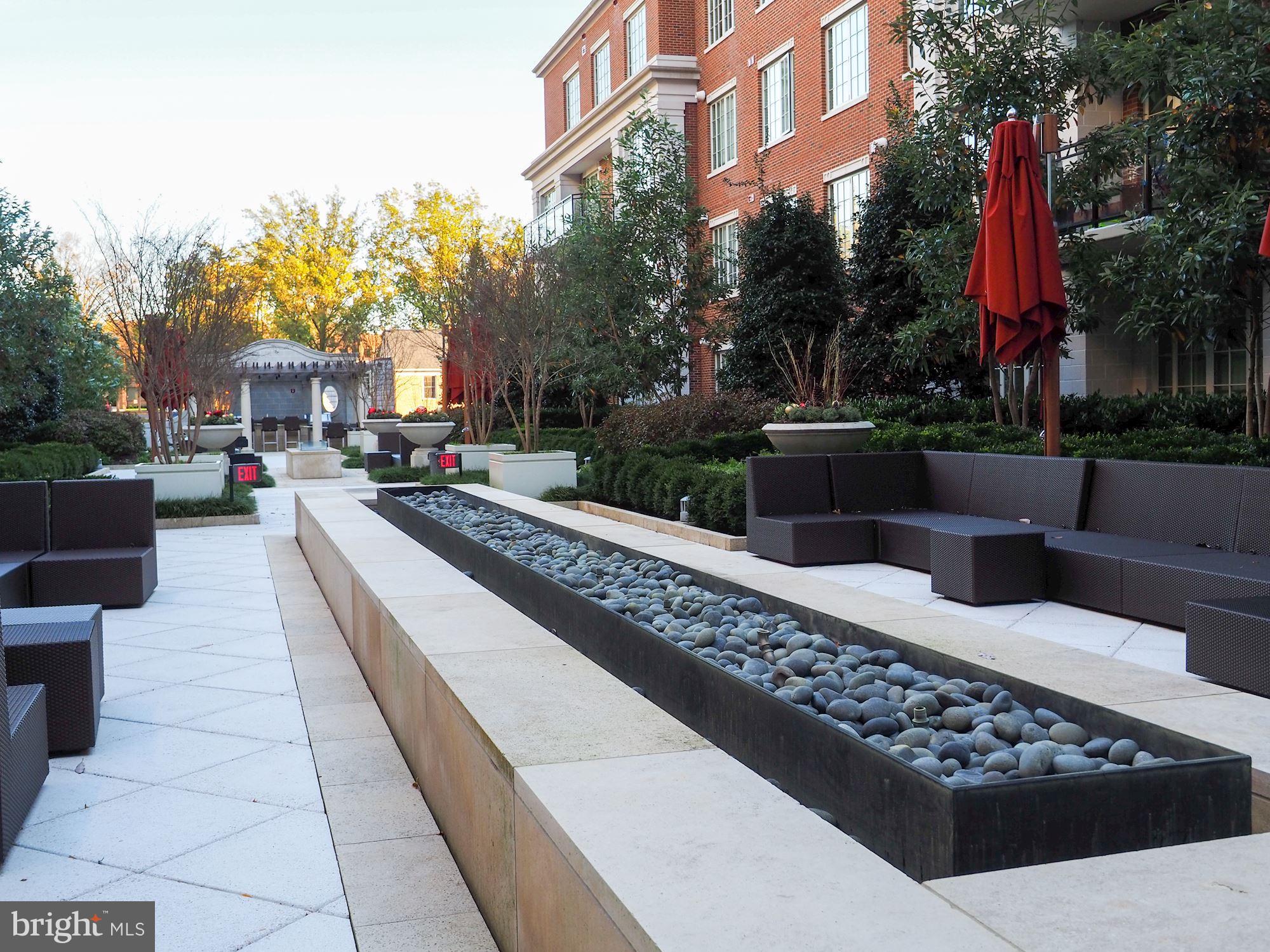 THE SIGNET - Residential