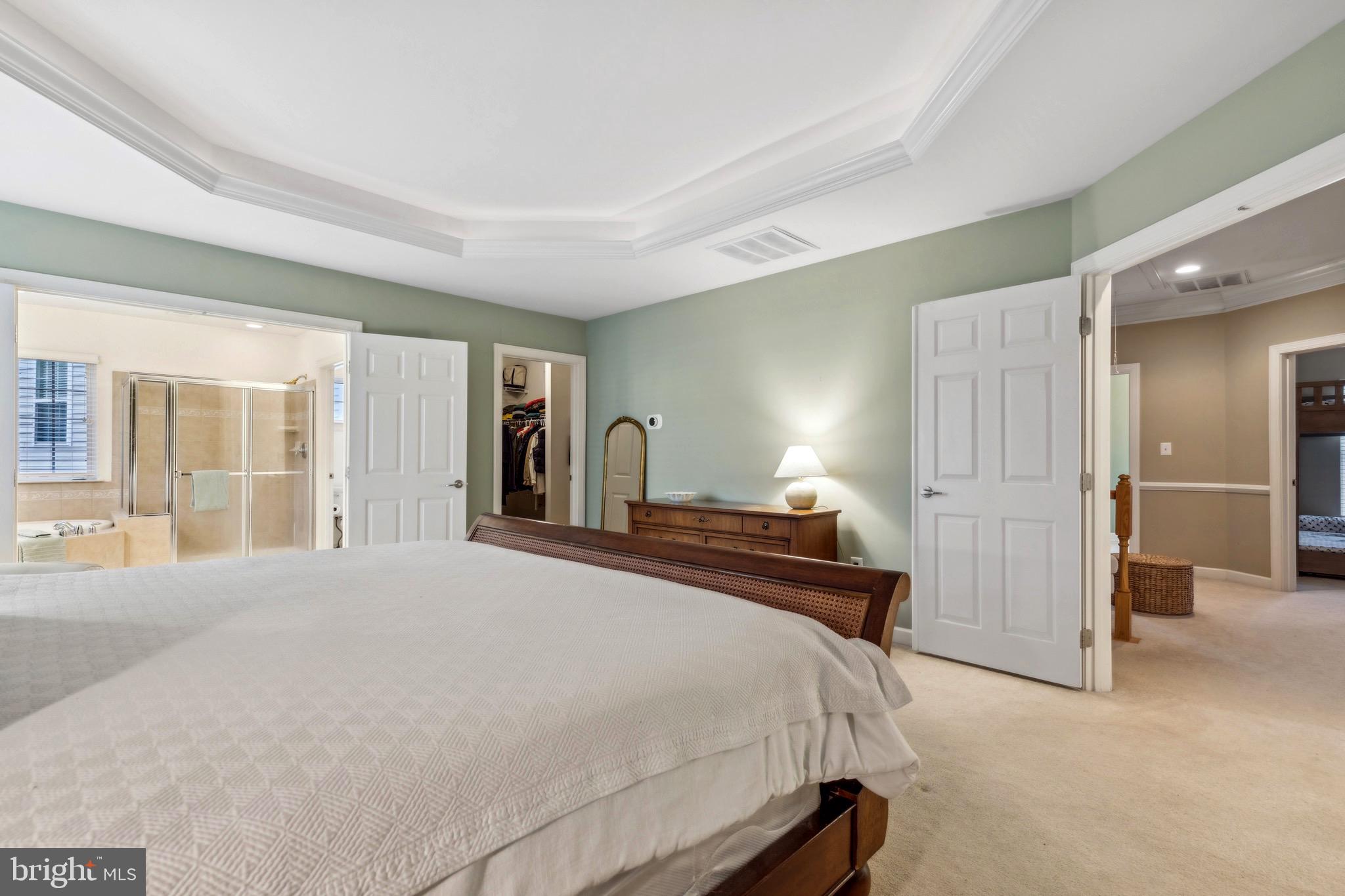 BOWEN MANOR - Residential