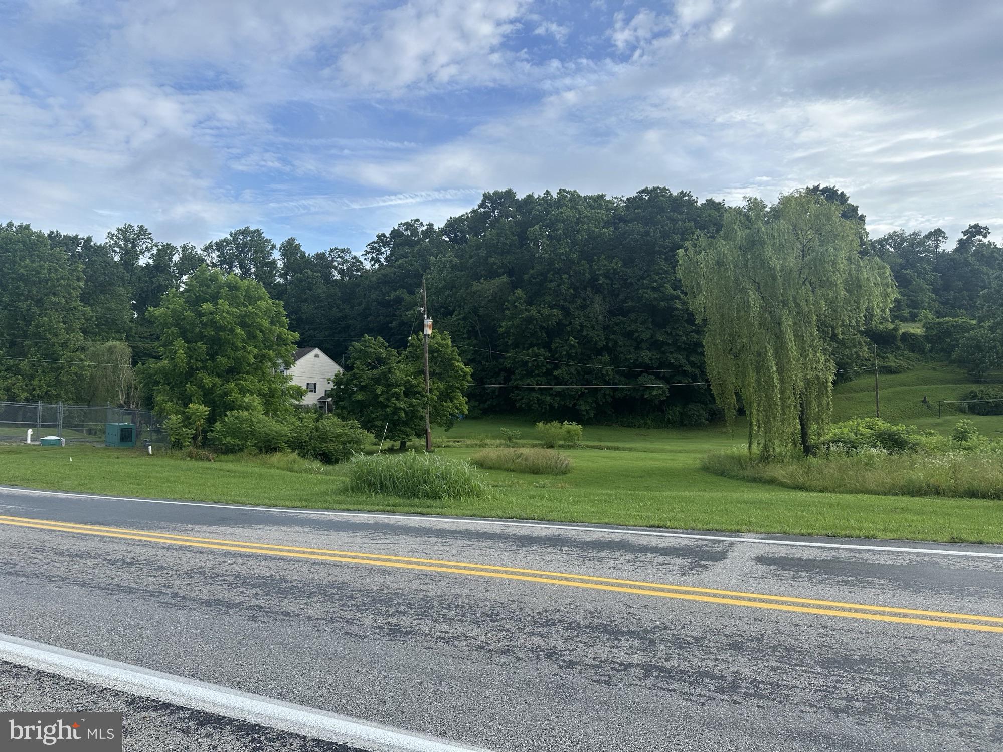 35 VALLEY ROAD