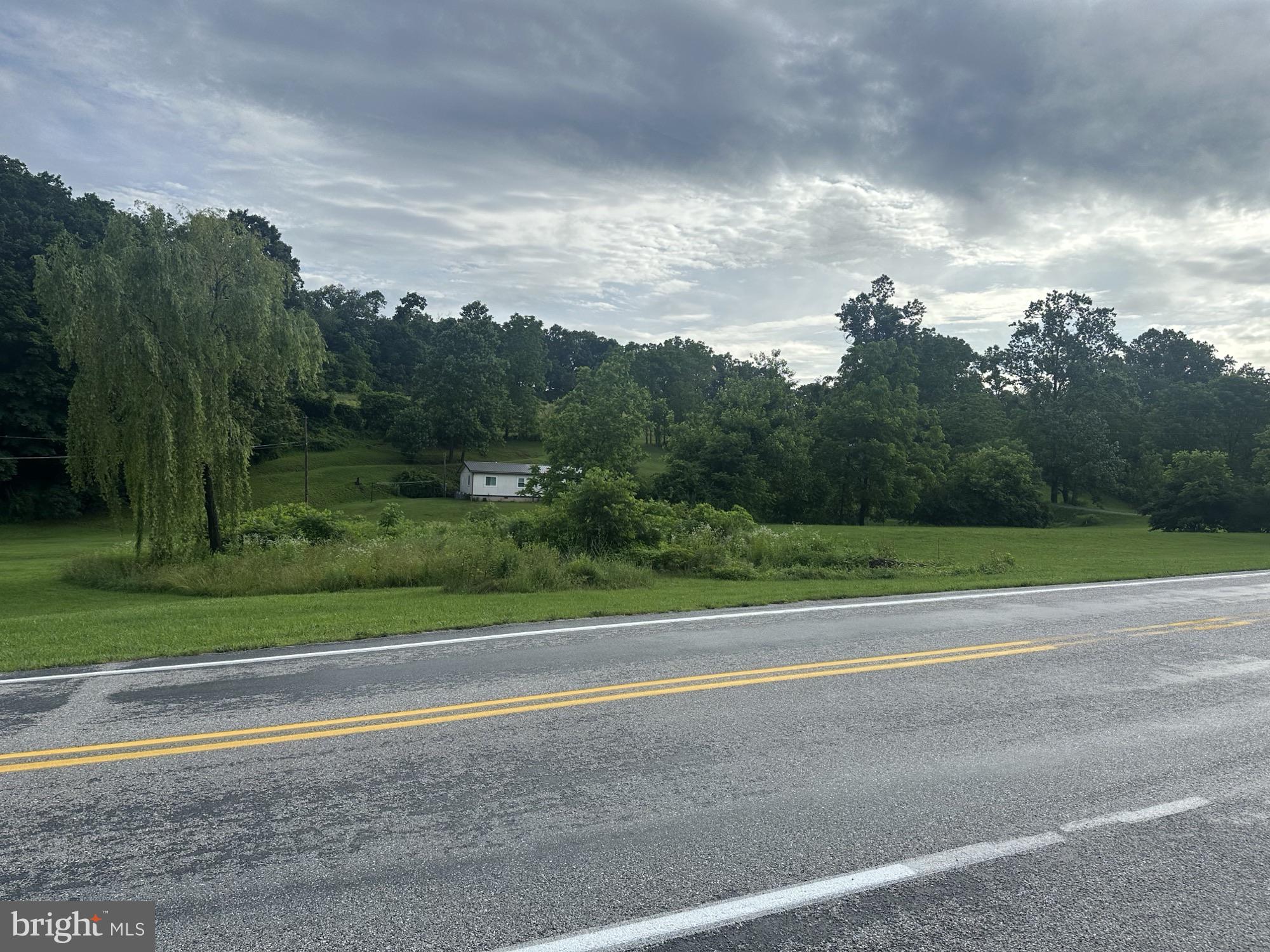 35 VALLEY ROAD