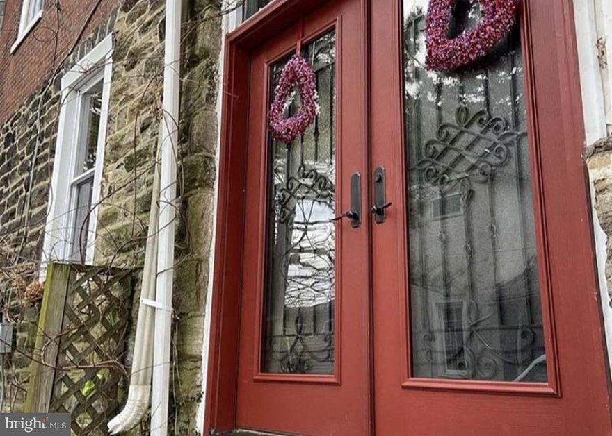 come to check this beautiful twin house in fox Chase , 4 bedrooms and 1.5 bathroom, new renovated ,all new hardwood floor, finished basement with additional benefit room, and big living room, central air conditioner system, with big nice concrete backyark, with separate garage which perfect for storage, 2 car parking driveway .addtional laundry room with wash and dryer. make this your home .