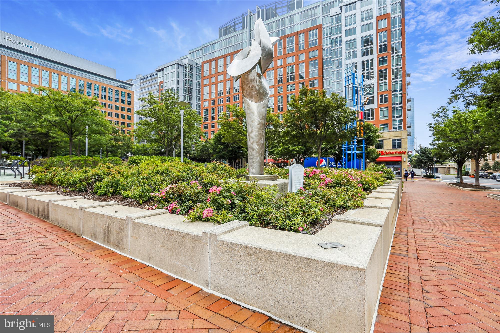 SAVOY AT RESTON TOWN CENTER - Residential