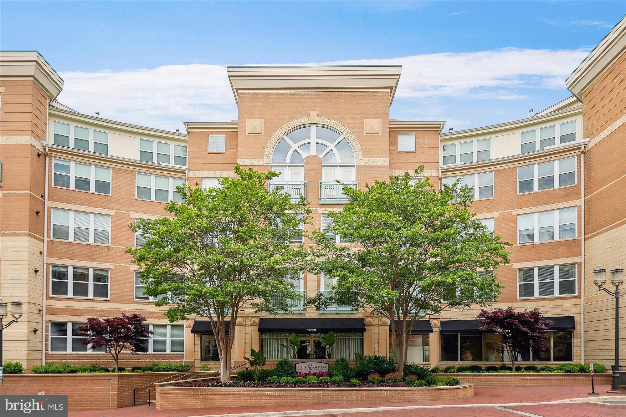 SAVOY AT RESTON TOWN CENTER - Residential