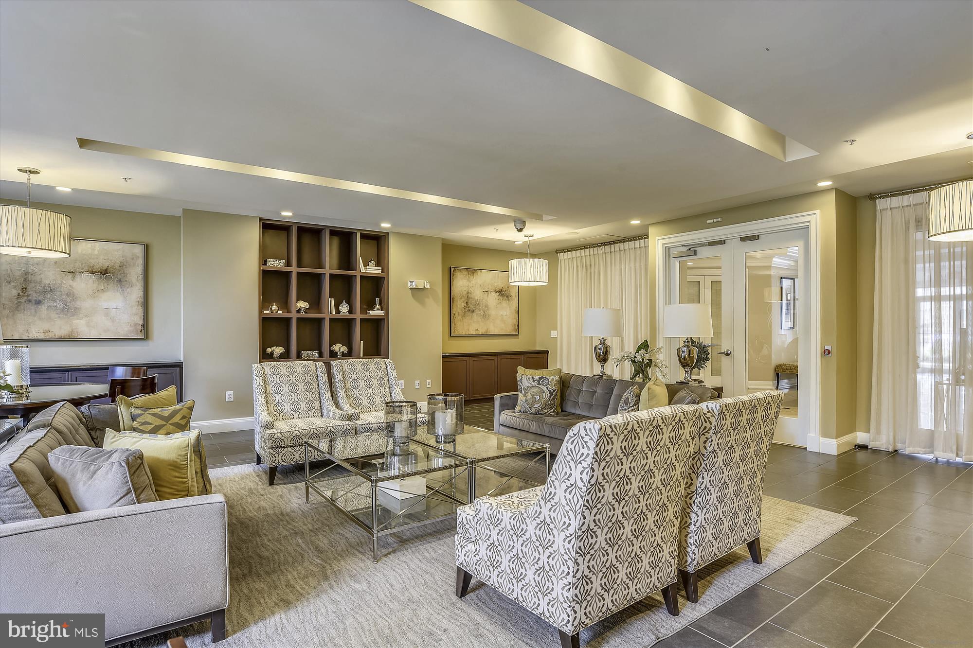 SAVOY AT RESTON TOWN CENTER - Residential