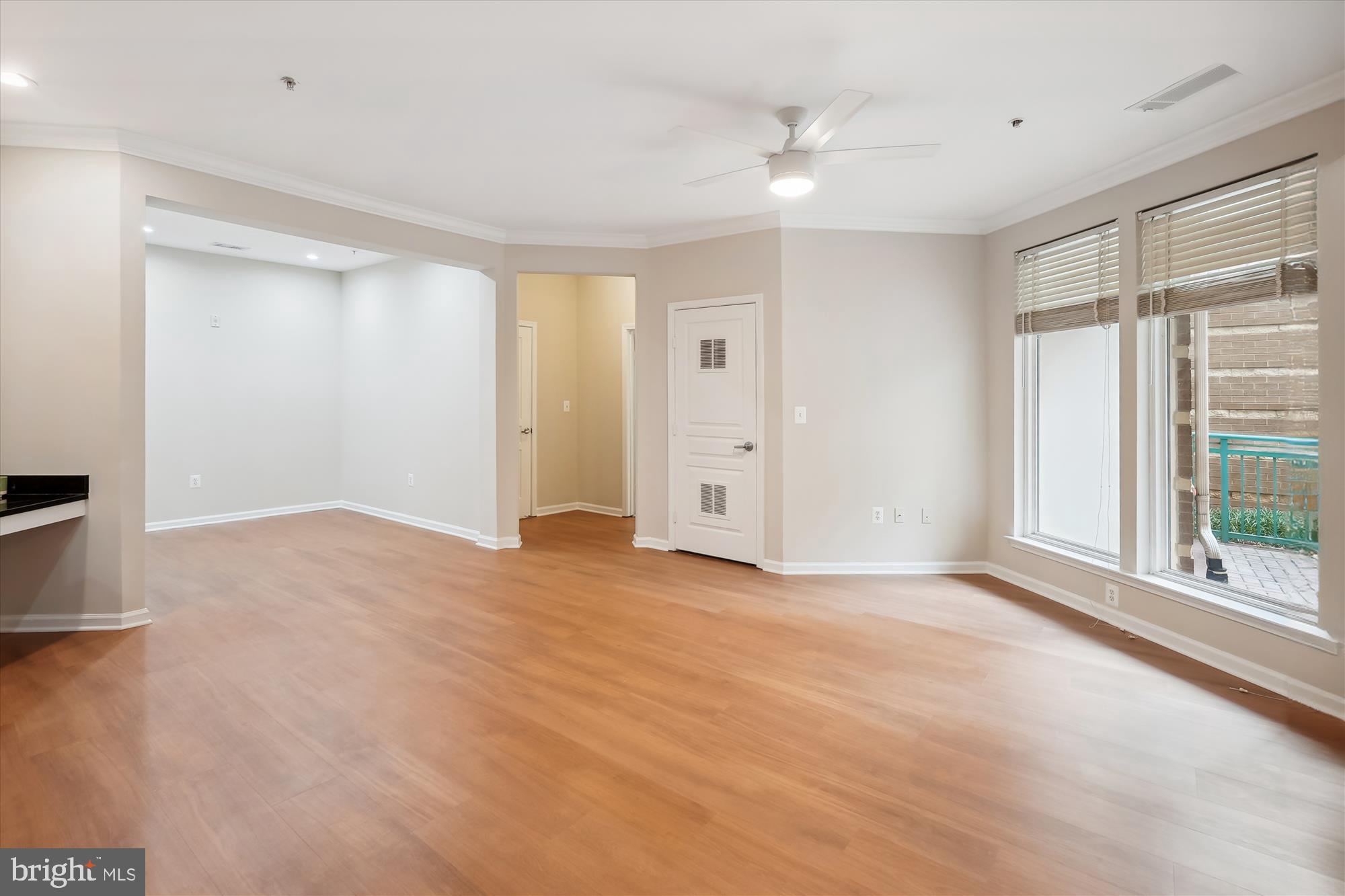 SAVOY AT RESTON TOWN CENTER - Residential