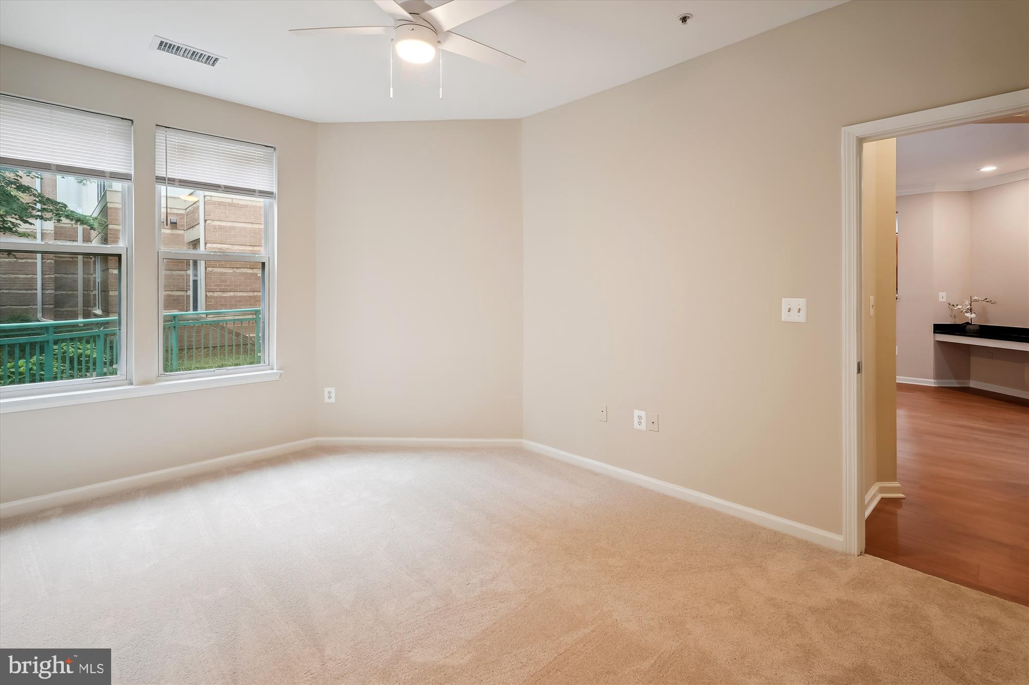 SAVOY AT RESTON TOWN CENTER - Residential