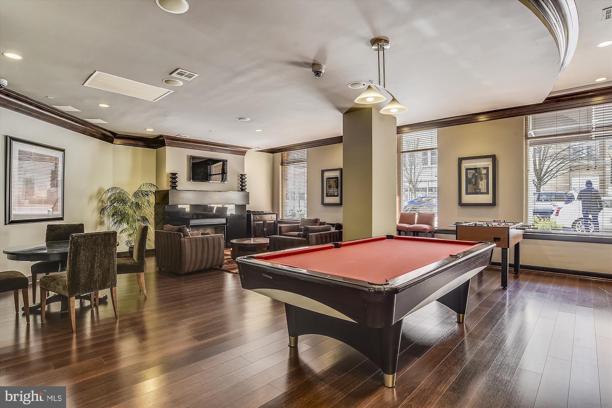 SAVOY AT RESTON TOWN CENTER - Residential