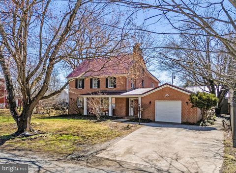 Homes For Sale - 22 Fairmont Avenue<br/> SHEPHERDSTOWN, WV 25443