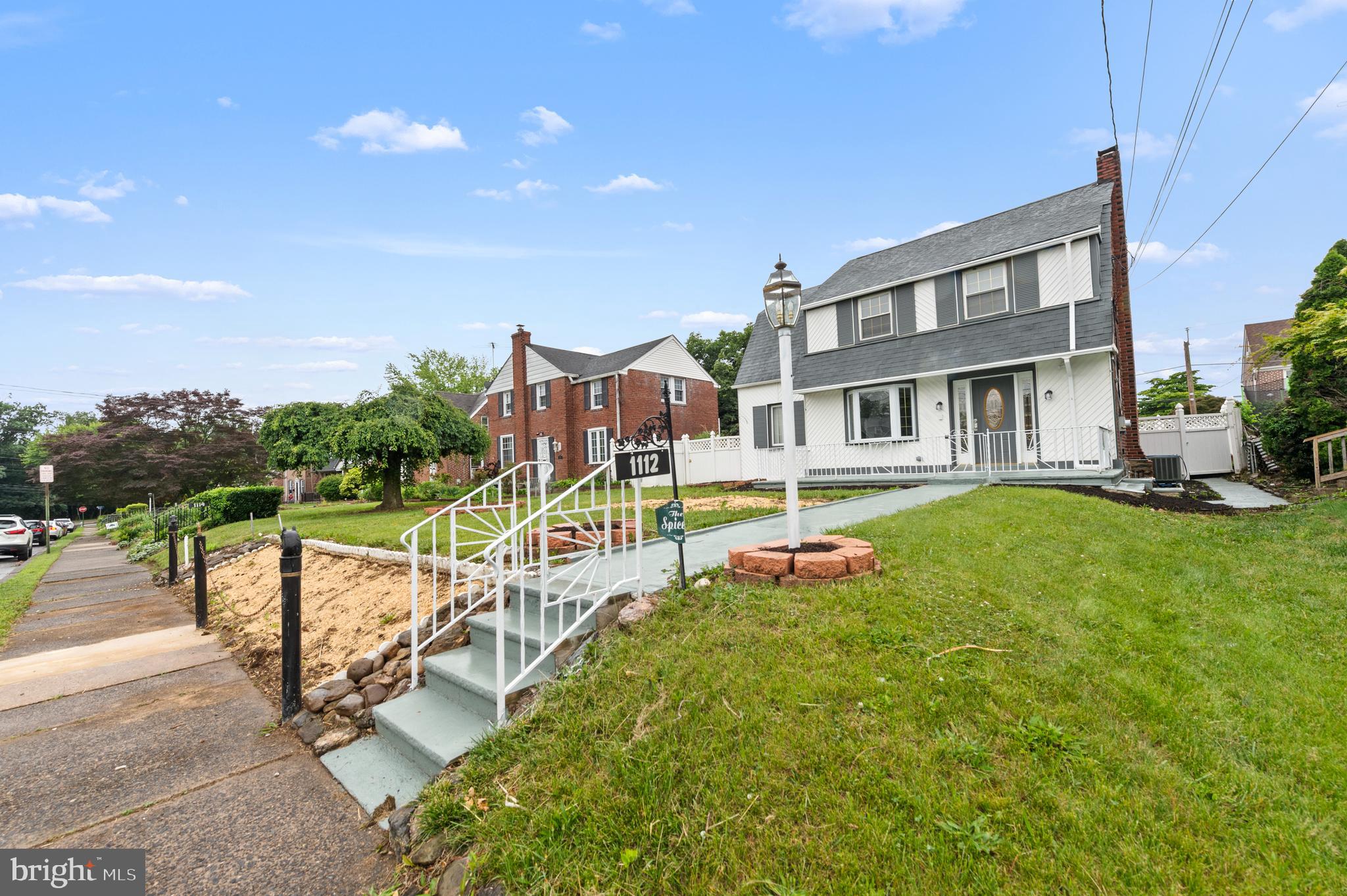 1112 SERRILL AVENUE