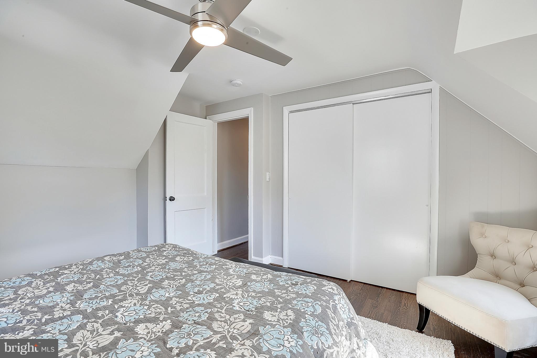 COUNTRY CLUB PARK - Residential