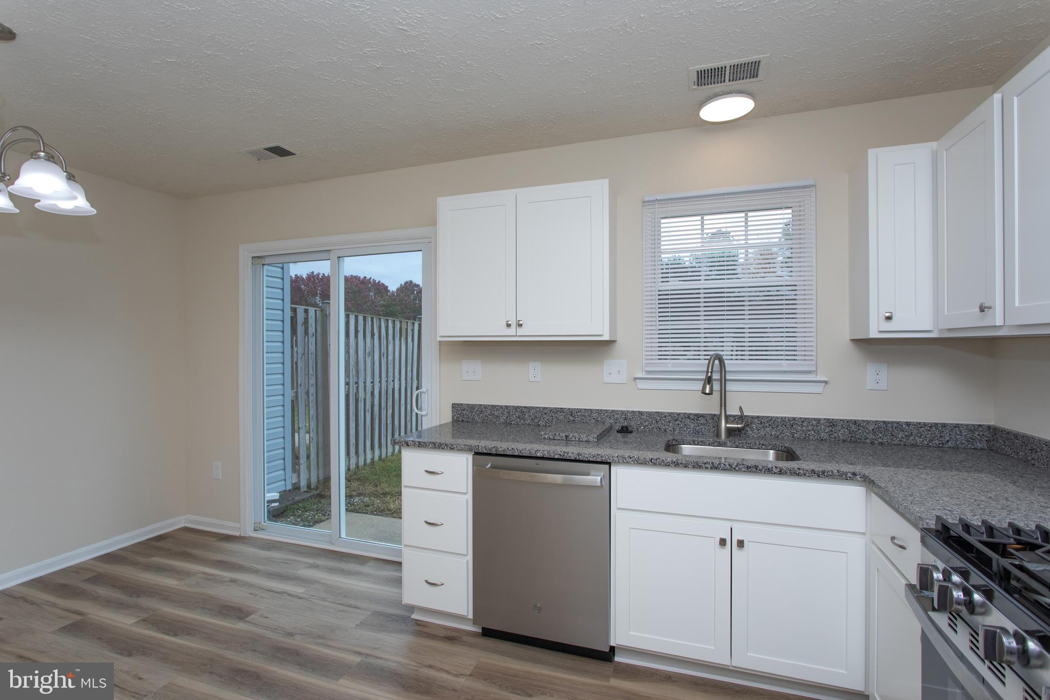 ST CHARLES DORCHESTER - Residential