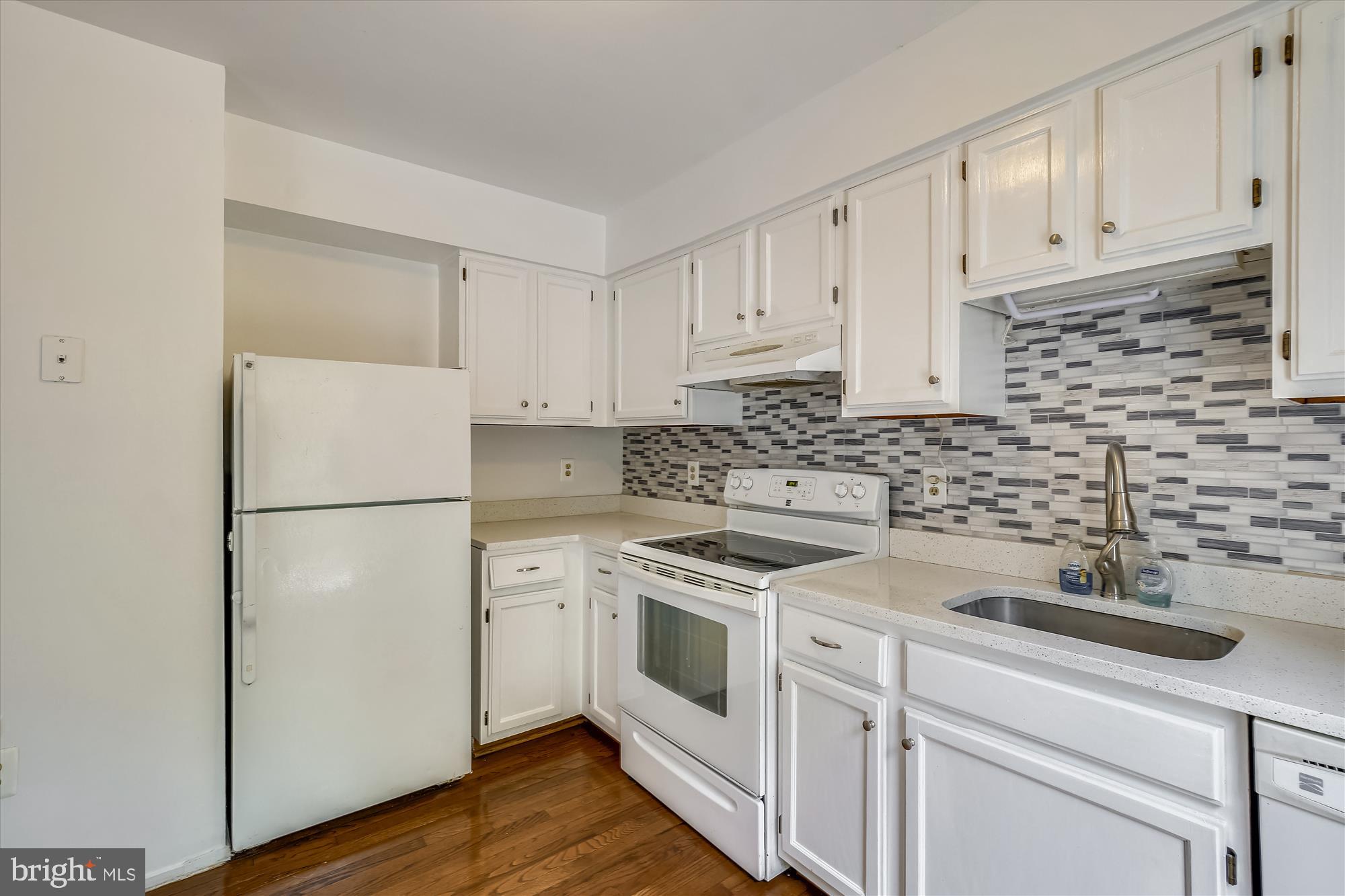 WARING STATION - Residential