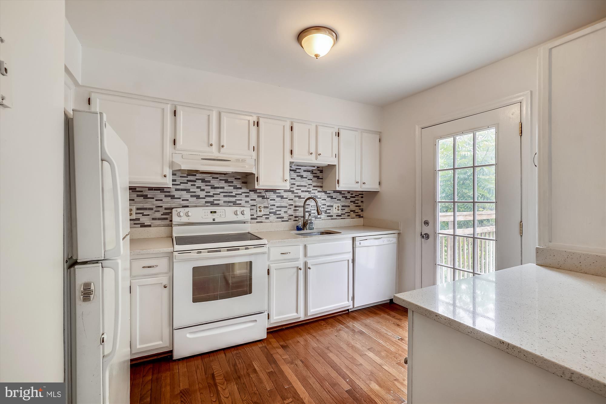 WARING STATION - Residential