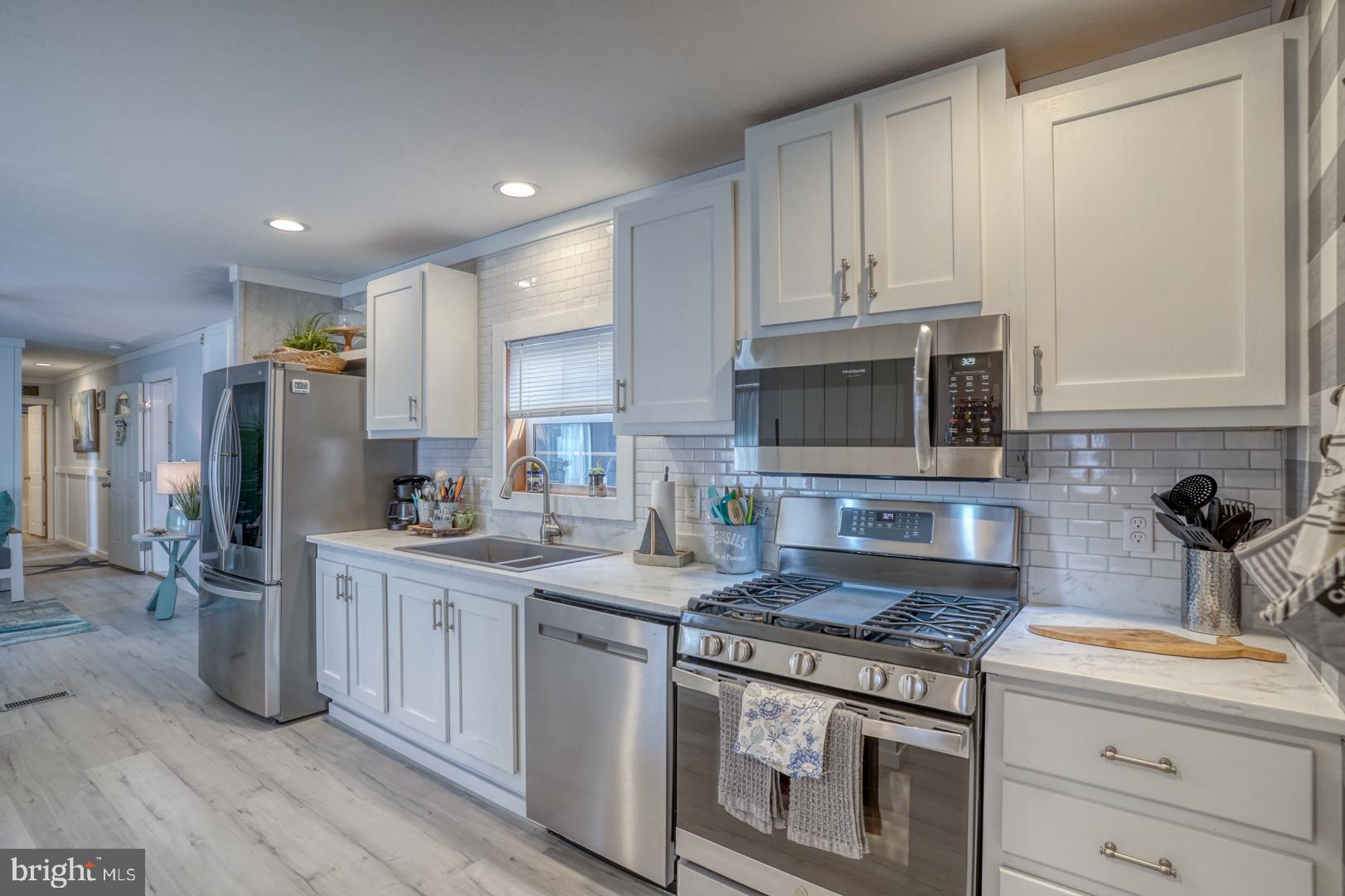 MASSEYS LANDING - Residential