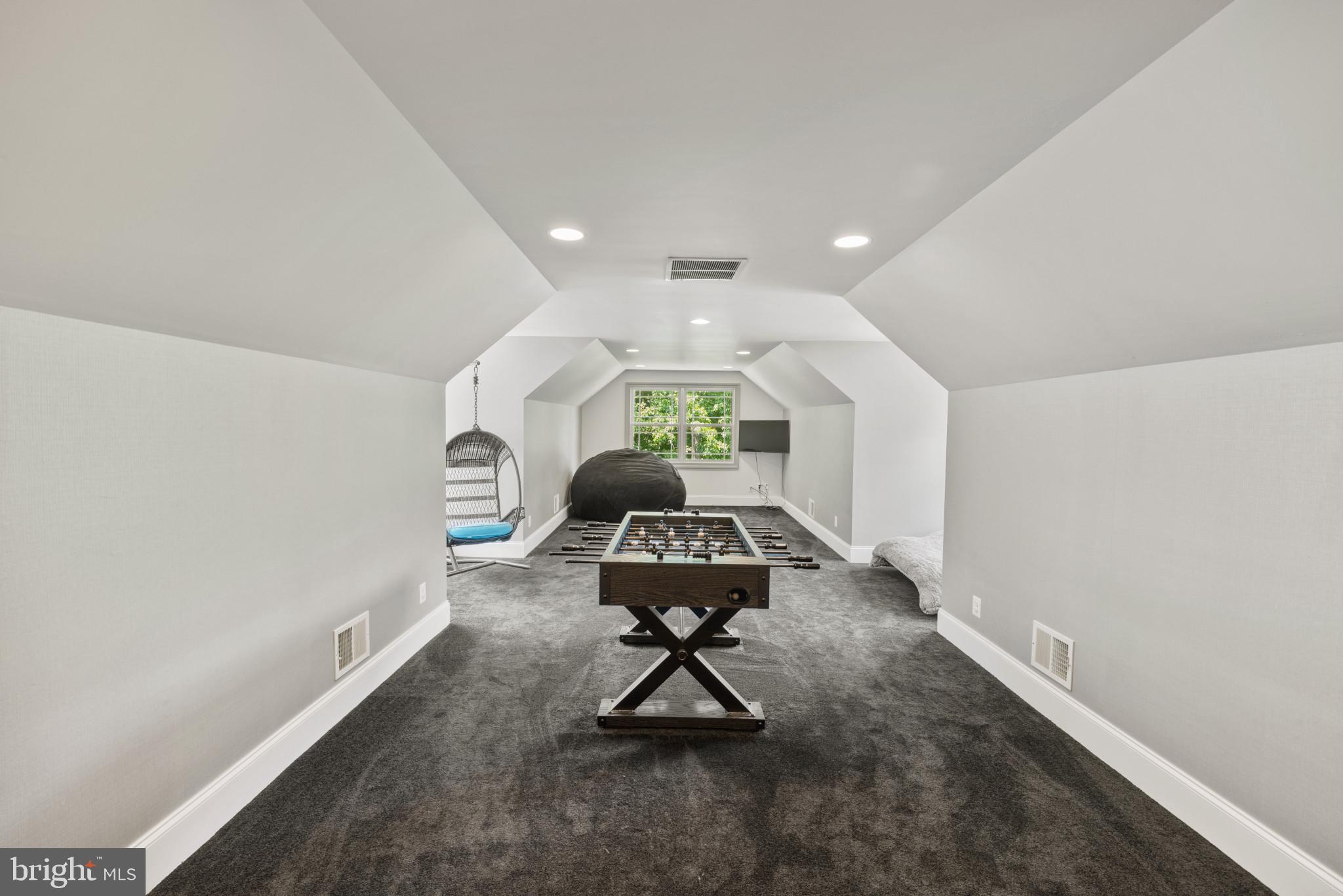 WINDSOR ESTATES - Residential