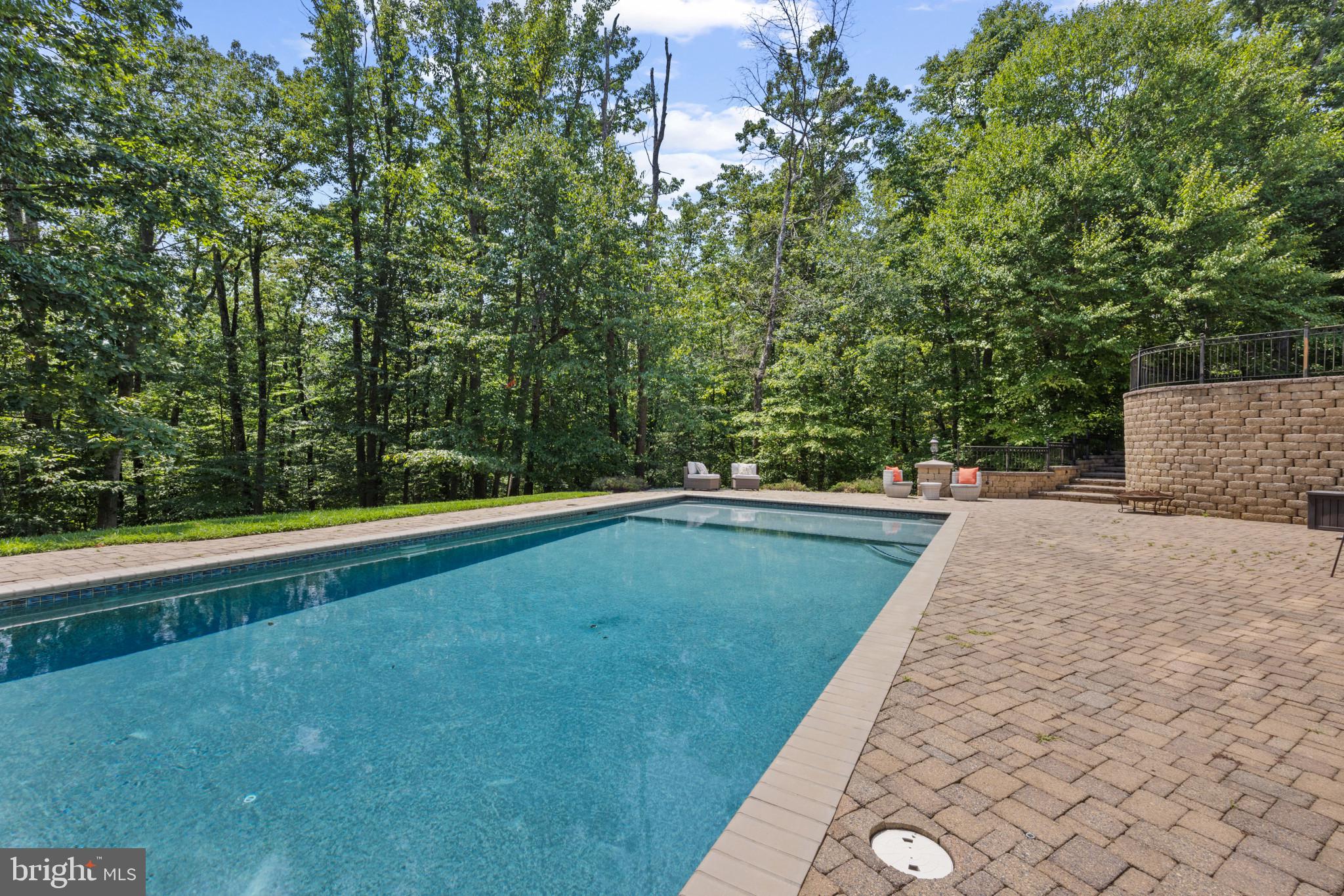 WINDSOR ESTATES - Residential