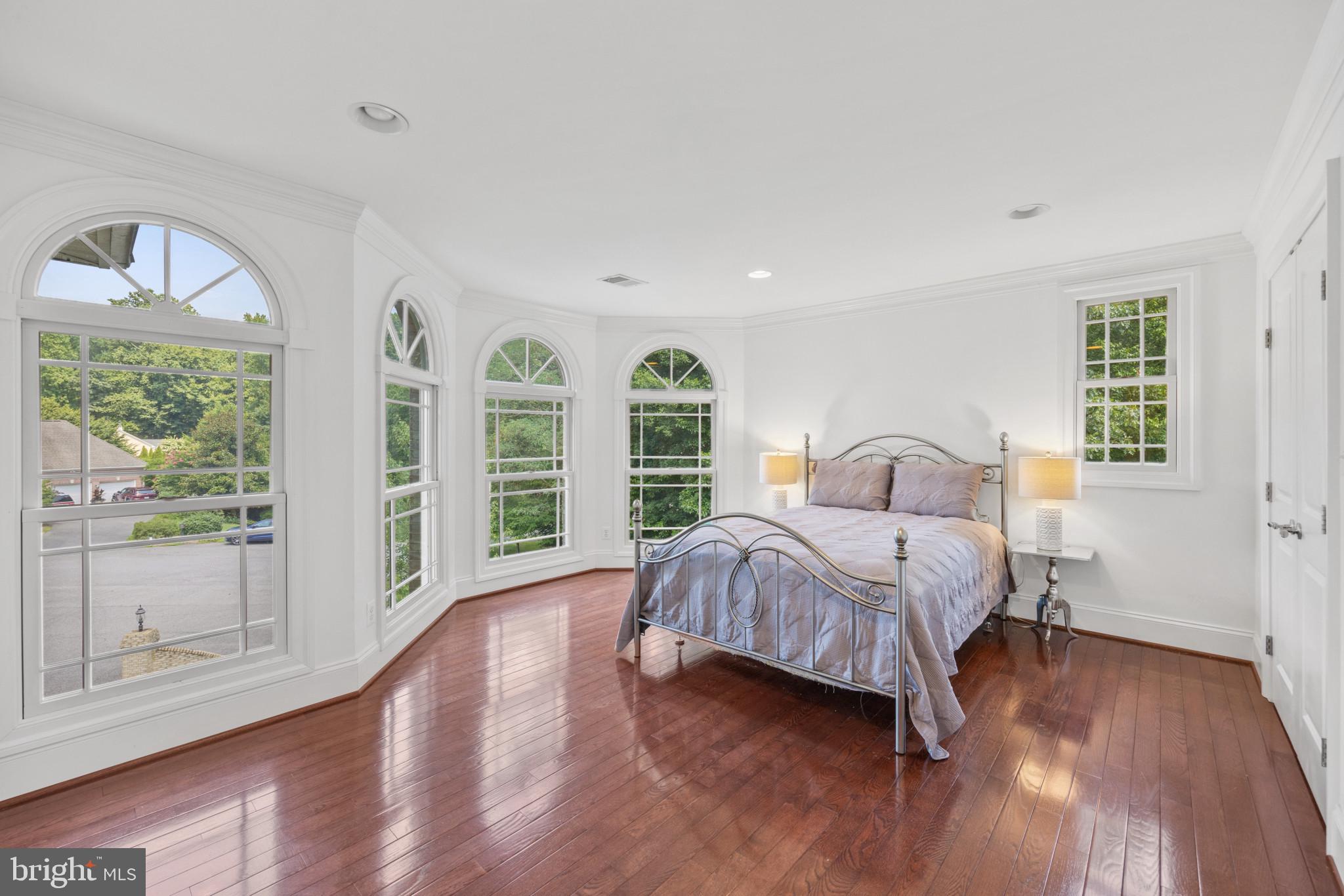 WINDSOR ESTATES - Residential