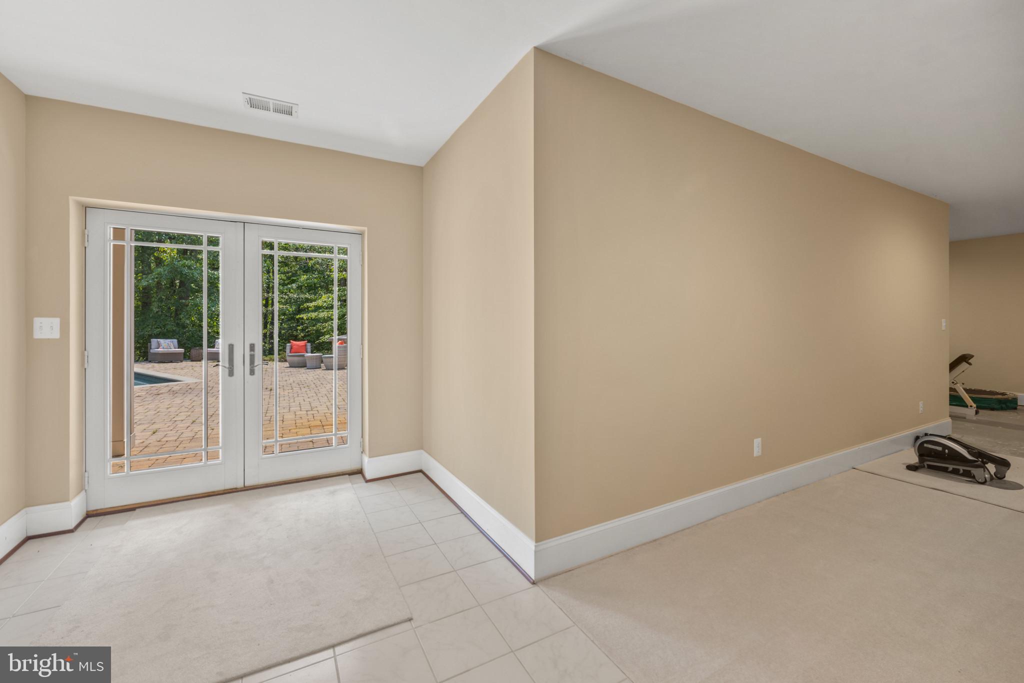 WINDSOR ESTATES - Residential