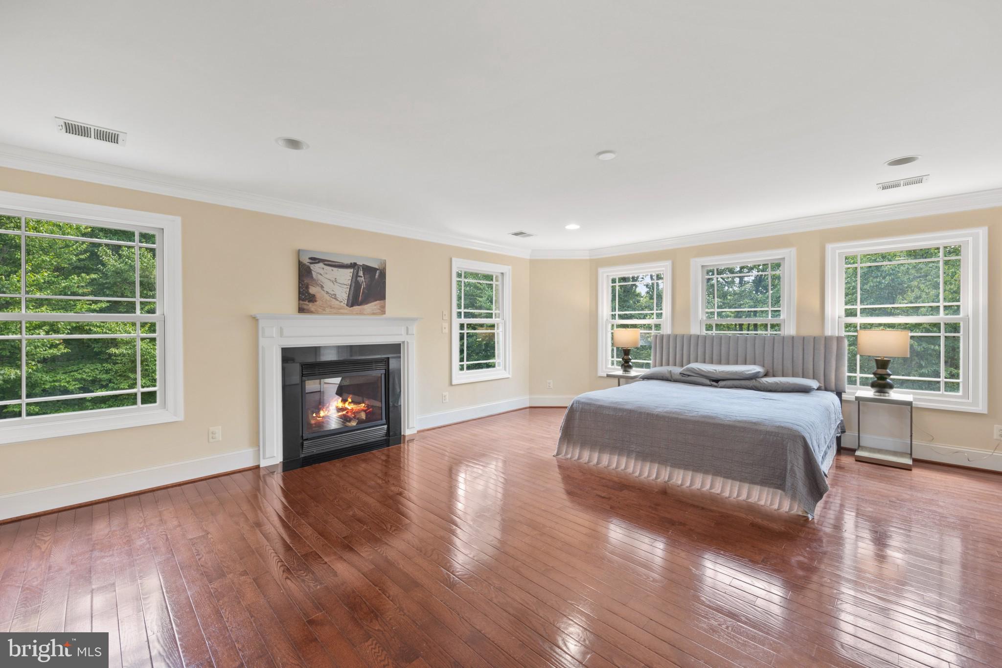 WINDSOR ESTATES - Residential