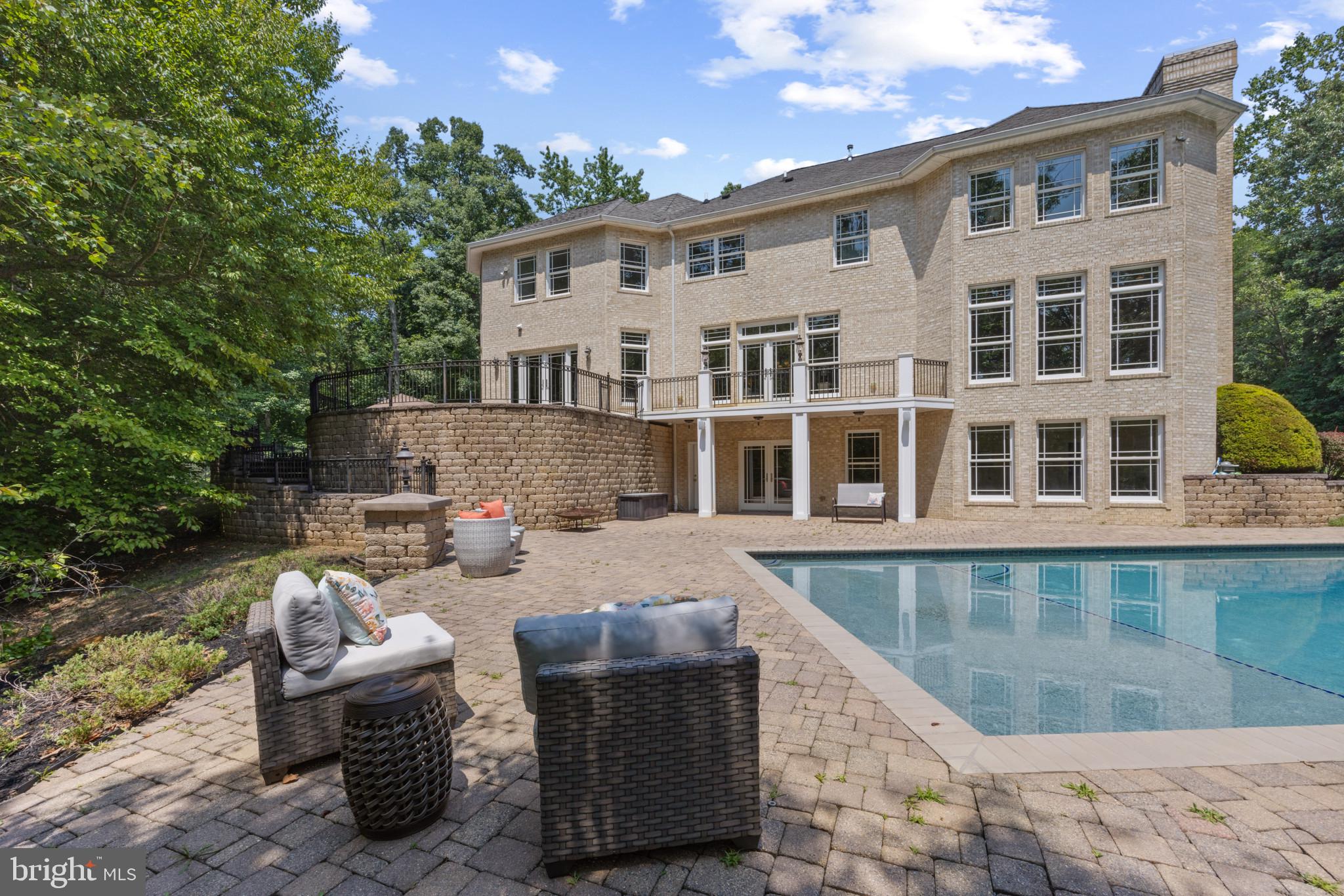 WINDSOR ESTATES - Residential