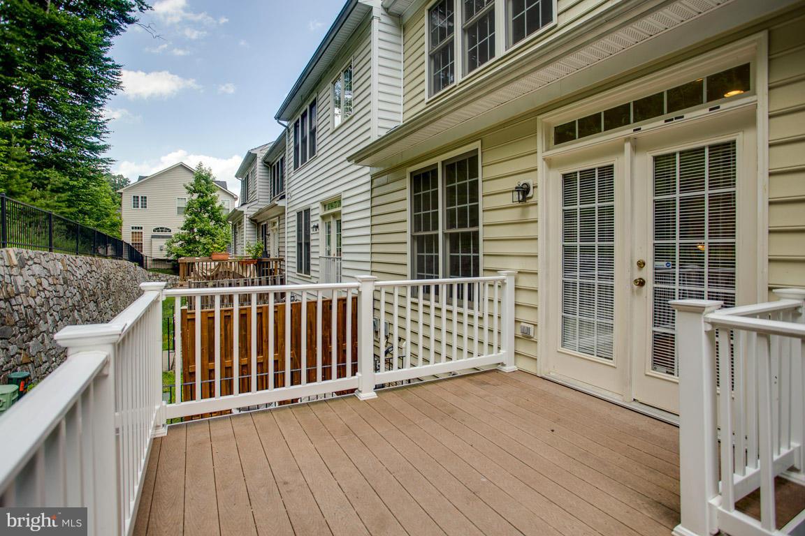 LORTON VALLEY NORTH - Residential Lease