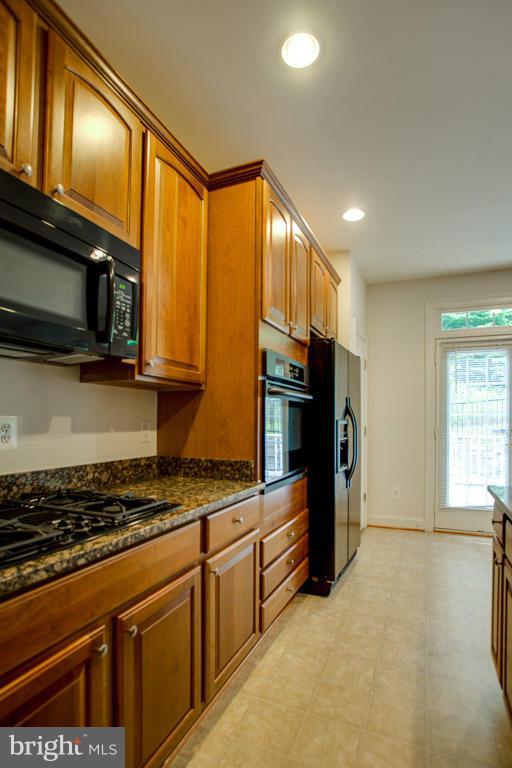 LORTON VALLEY NORTH - Residential Lease