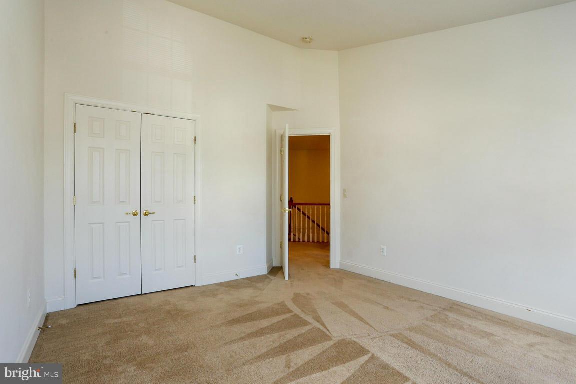 LORTON VALLEY NORTH - Residential Lease