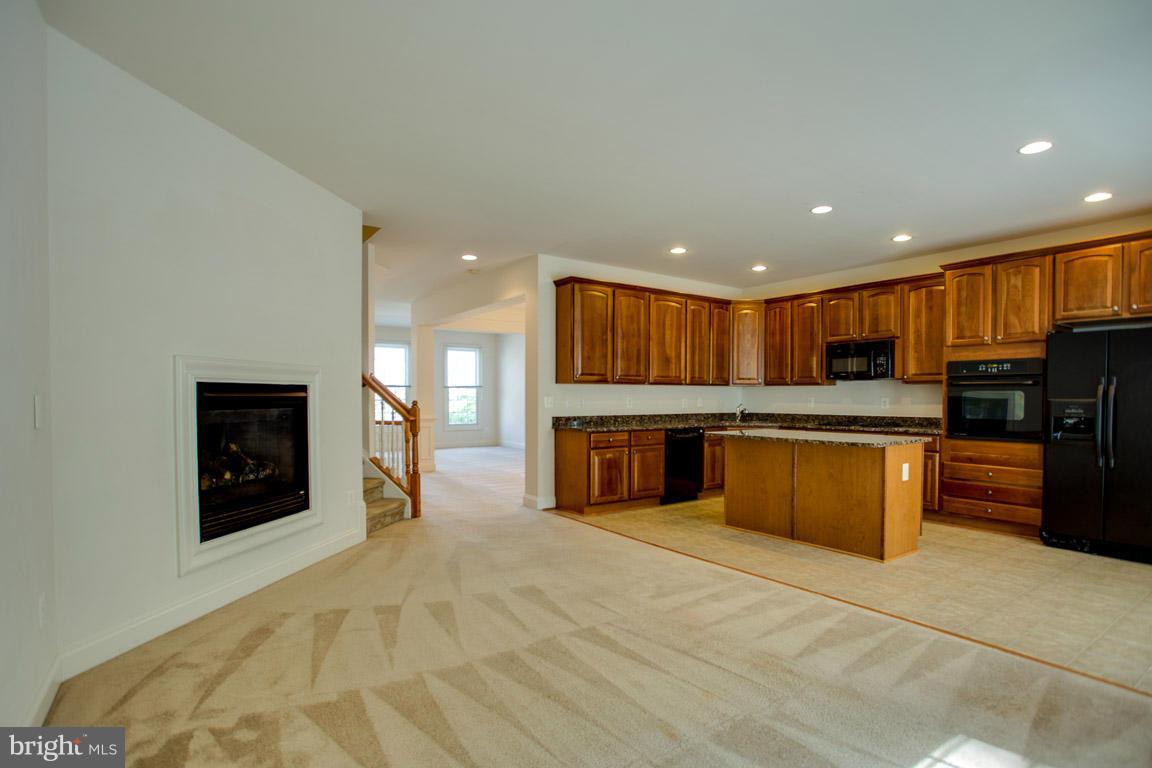 LORTON VALLEY NORTH - Residential Lease