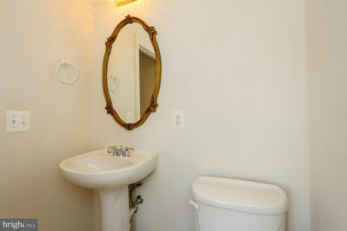 LORTON VALLEY NORTH - Residential Lease