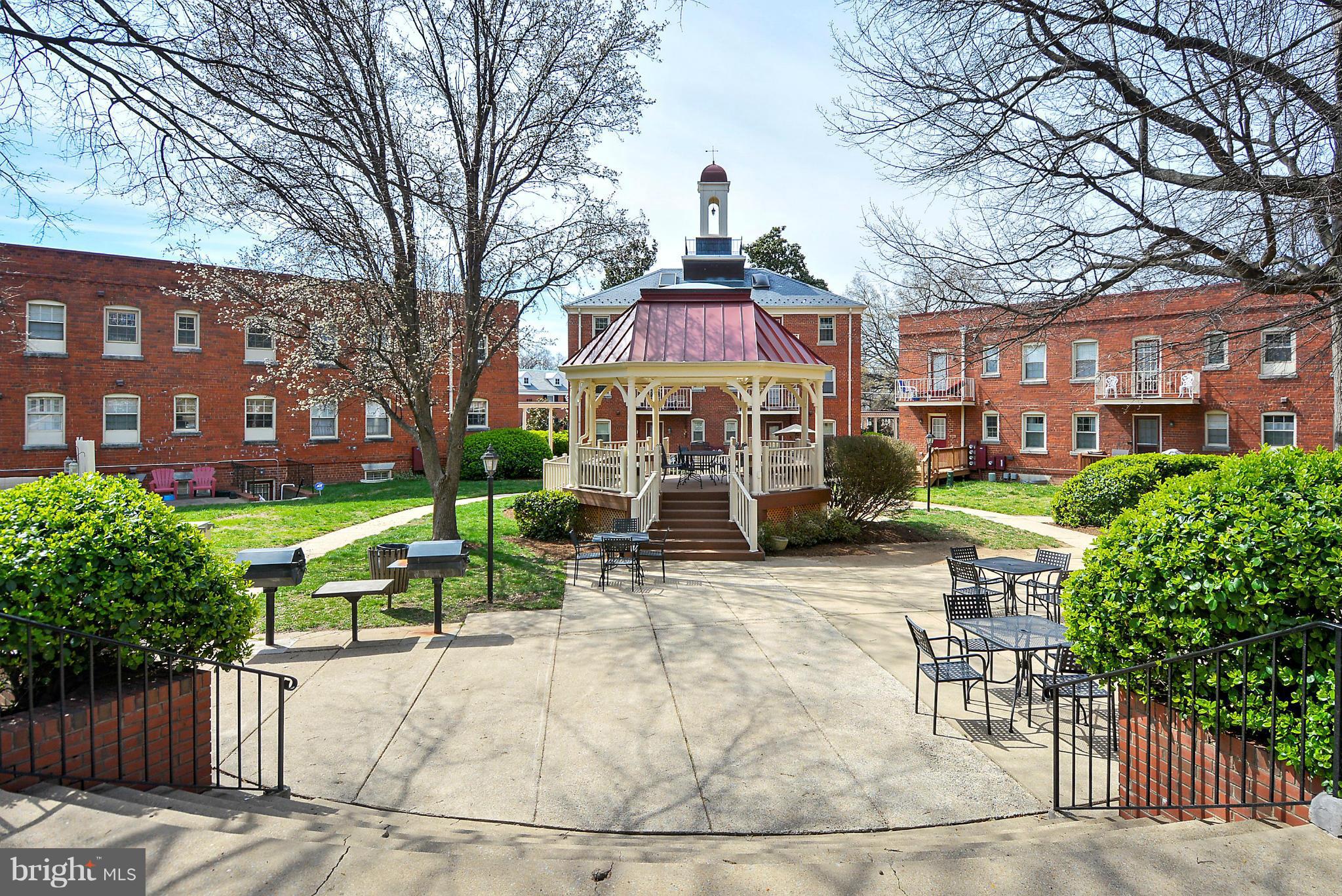 HARBOR TERRACE - Residential