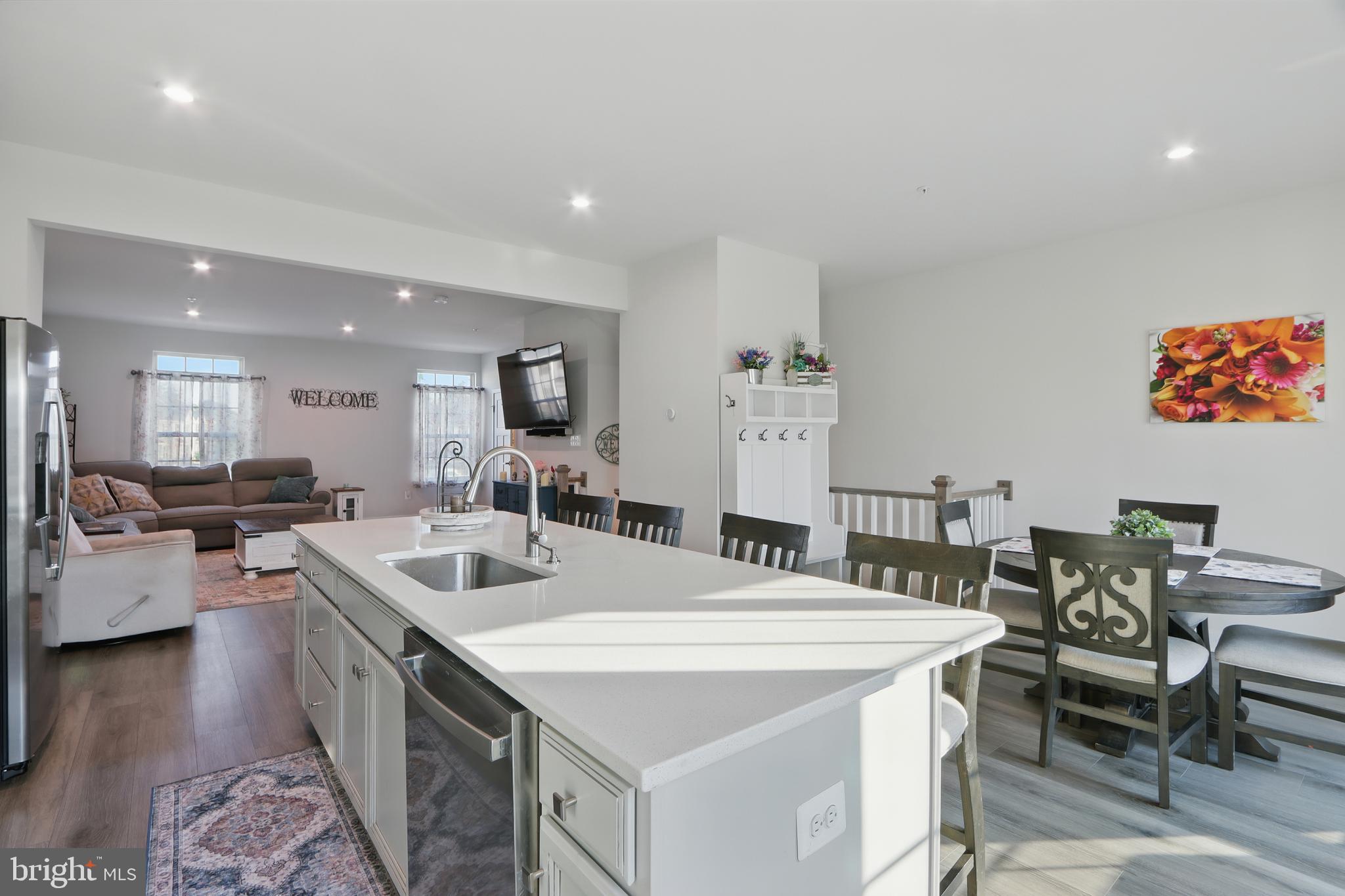 LAKE LINGANORE - Residential