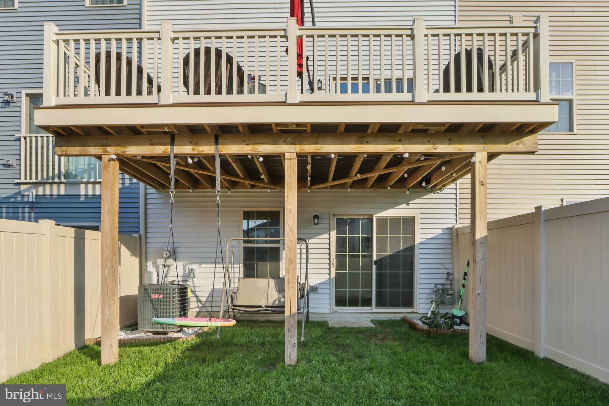 LAKE LINGANORE - Residential