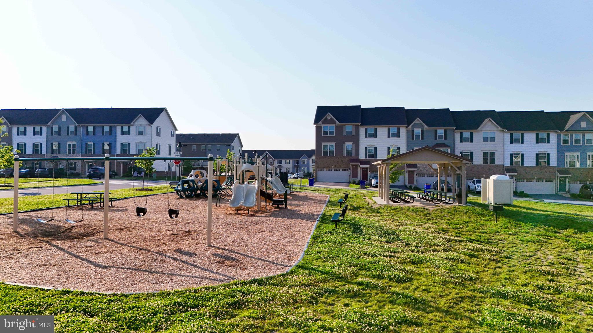 LAKE LINGANORE - Residential