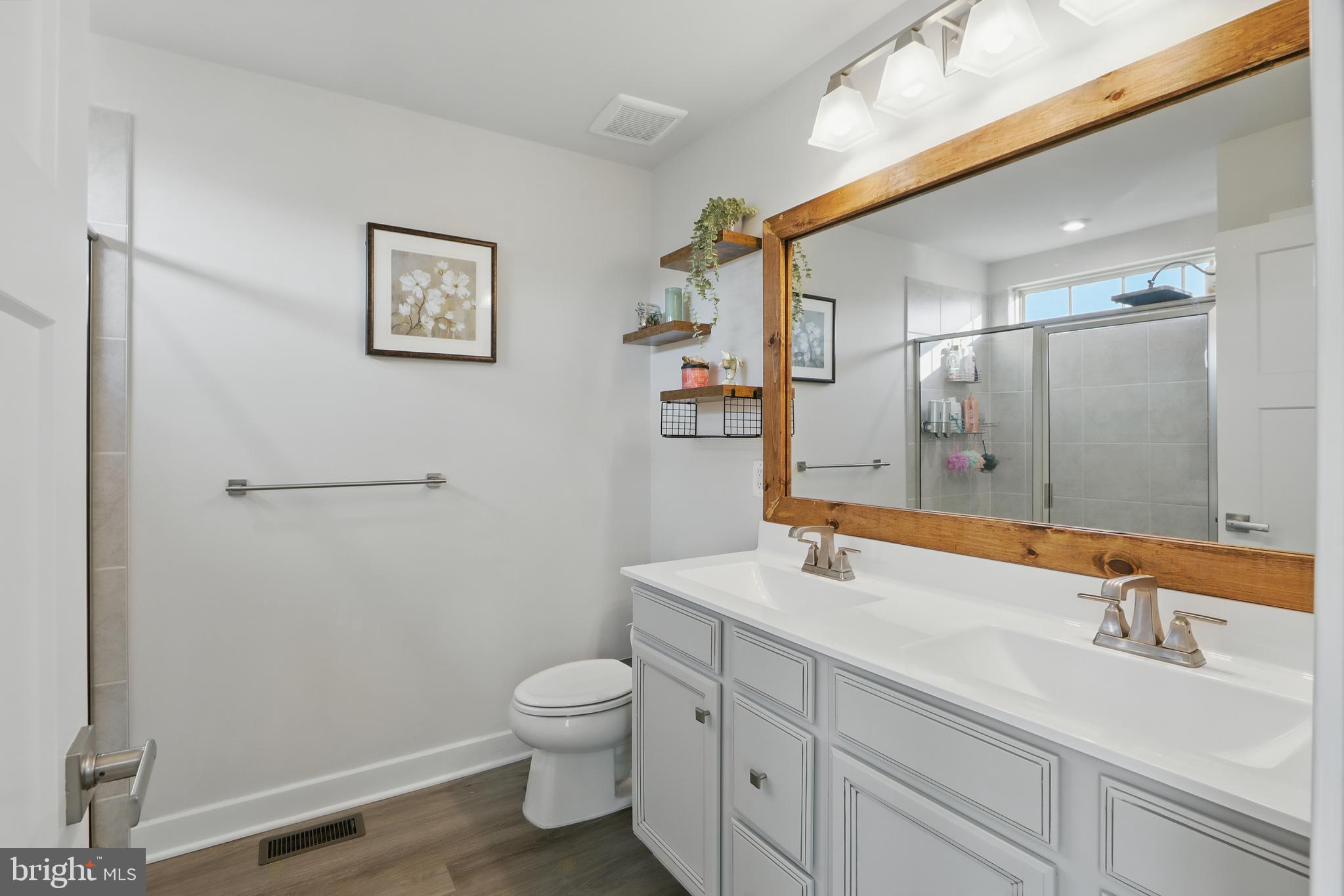 LAKE LINGANORE - Residential