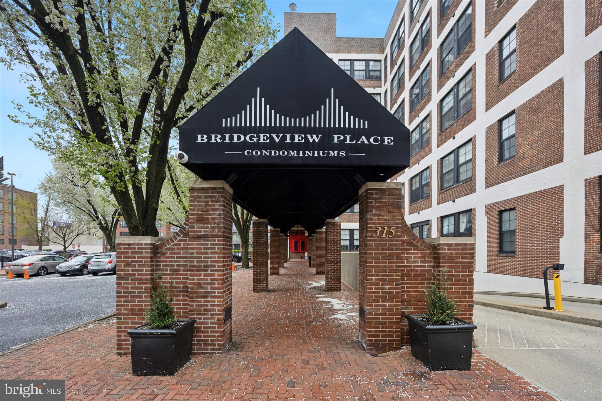 315 NEW STREET 417