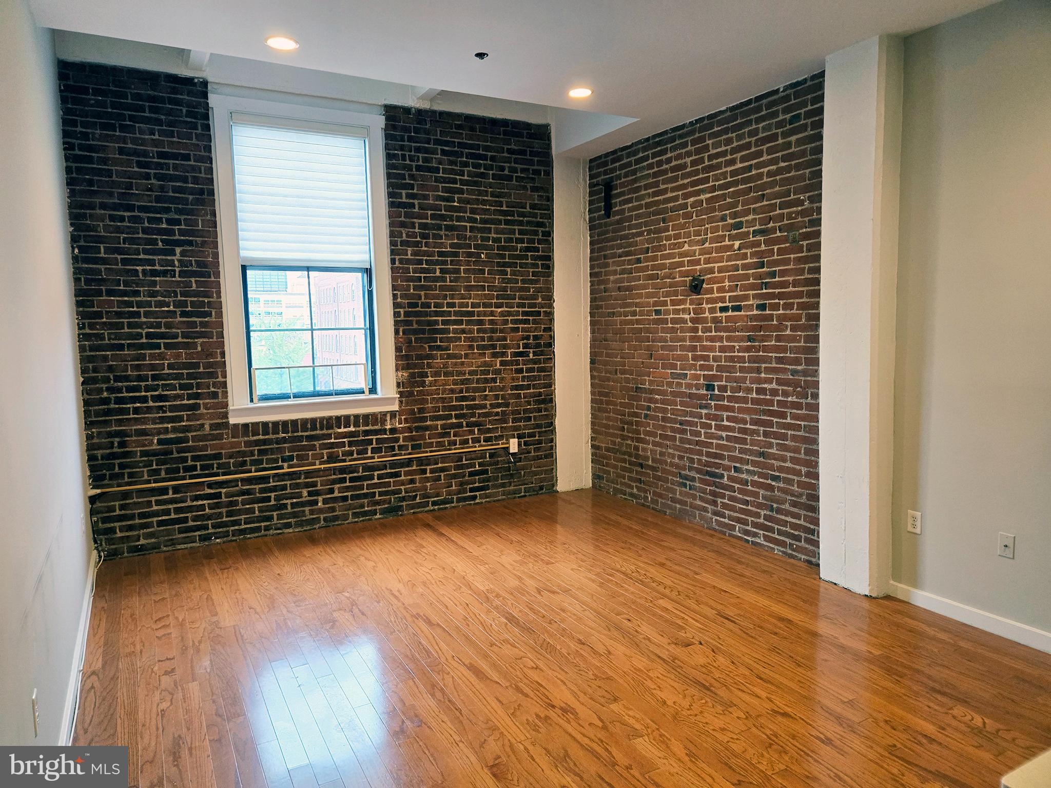 315 NEW STREET 417