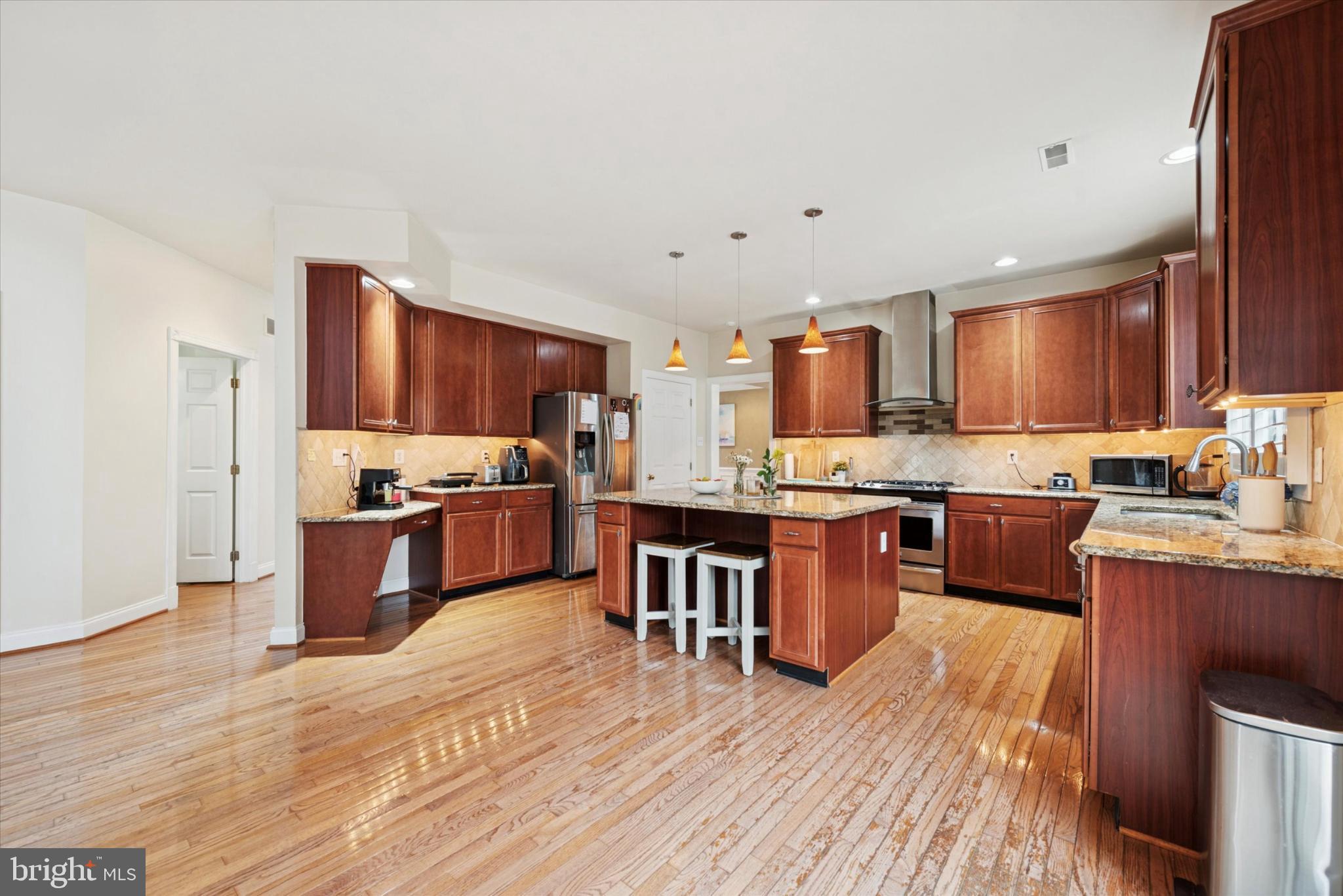 RESERVE AT EAGLE - Residential Lease